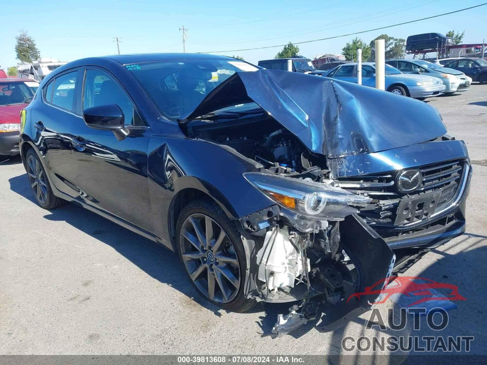 MAZDA MAZDA3 2018 - 3MZBN1M32JM269391