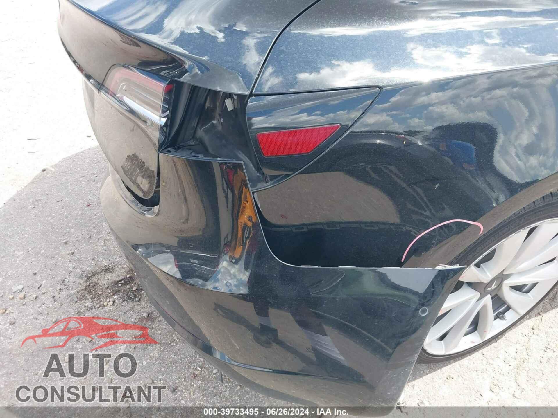 TESLA MODEL 3 2020 - 5YJ3E1EA5LF615736