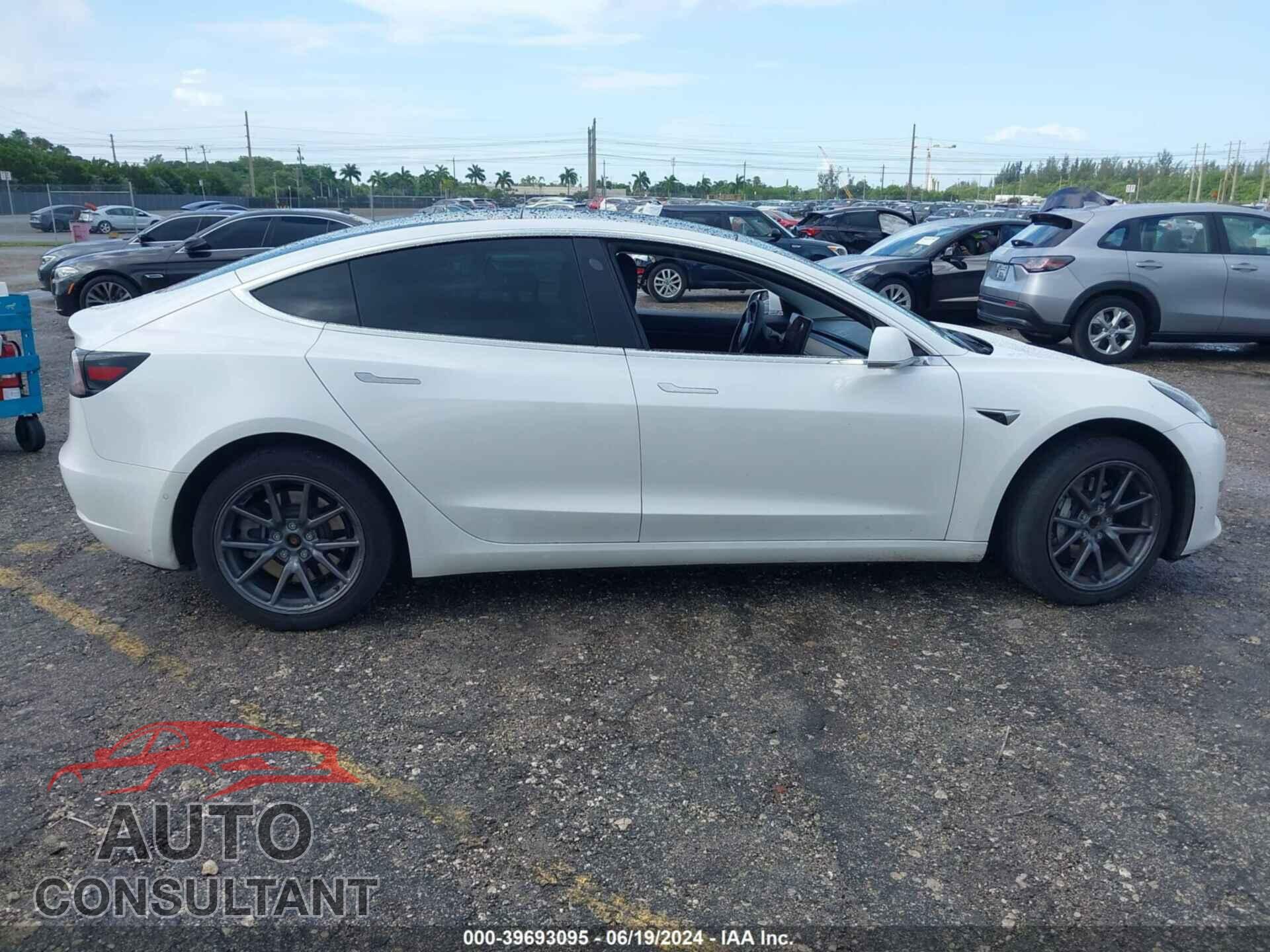 TESLA MODEL 3 2020 - 5YJ3E1EA7LF660483