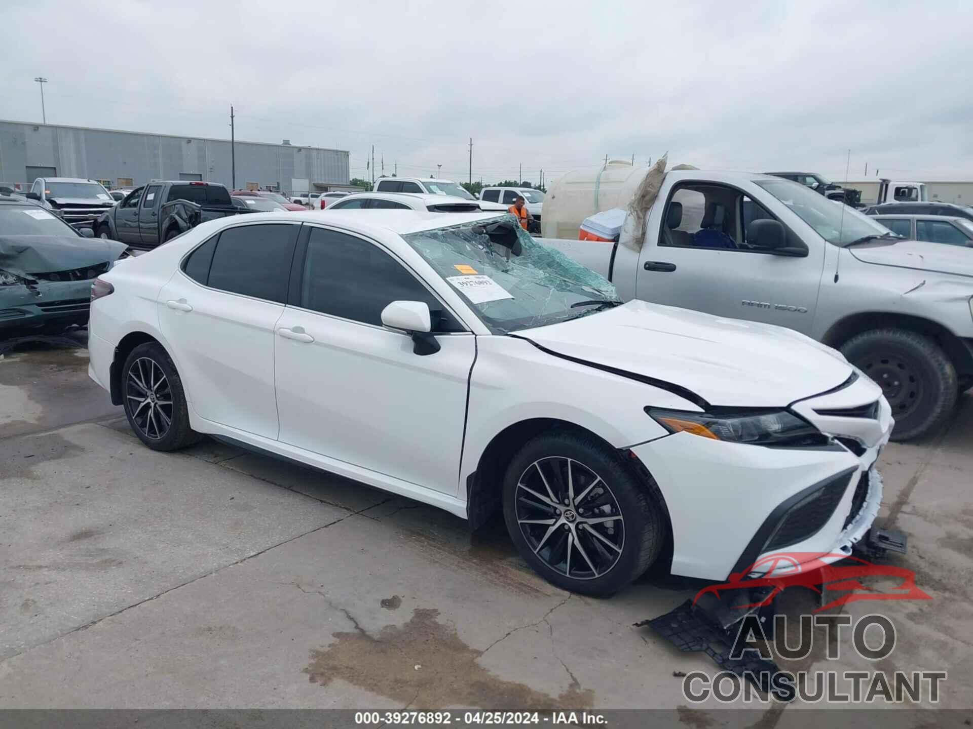 TOYOTA CAMRY 2024 - 4T1T11AK2RU856532