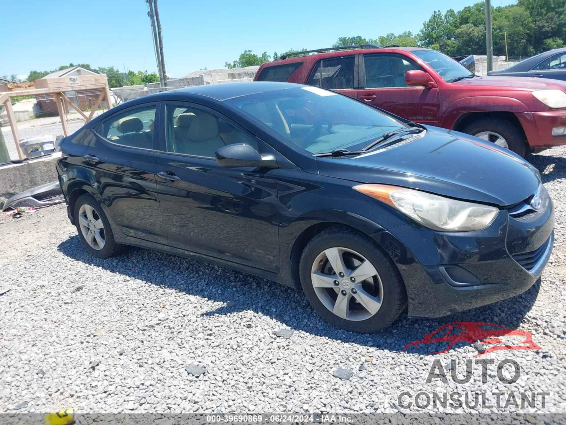 HYUNDAI ELANTRA 2011 - KMHDH4AE2BU144023