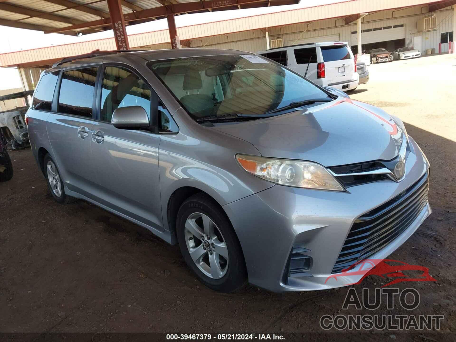 TOYOTA SIENNA 2018 - 5TDKZ3DC7JS902065