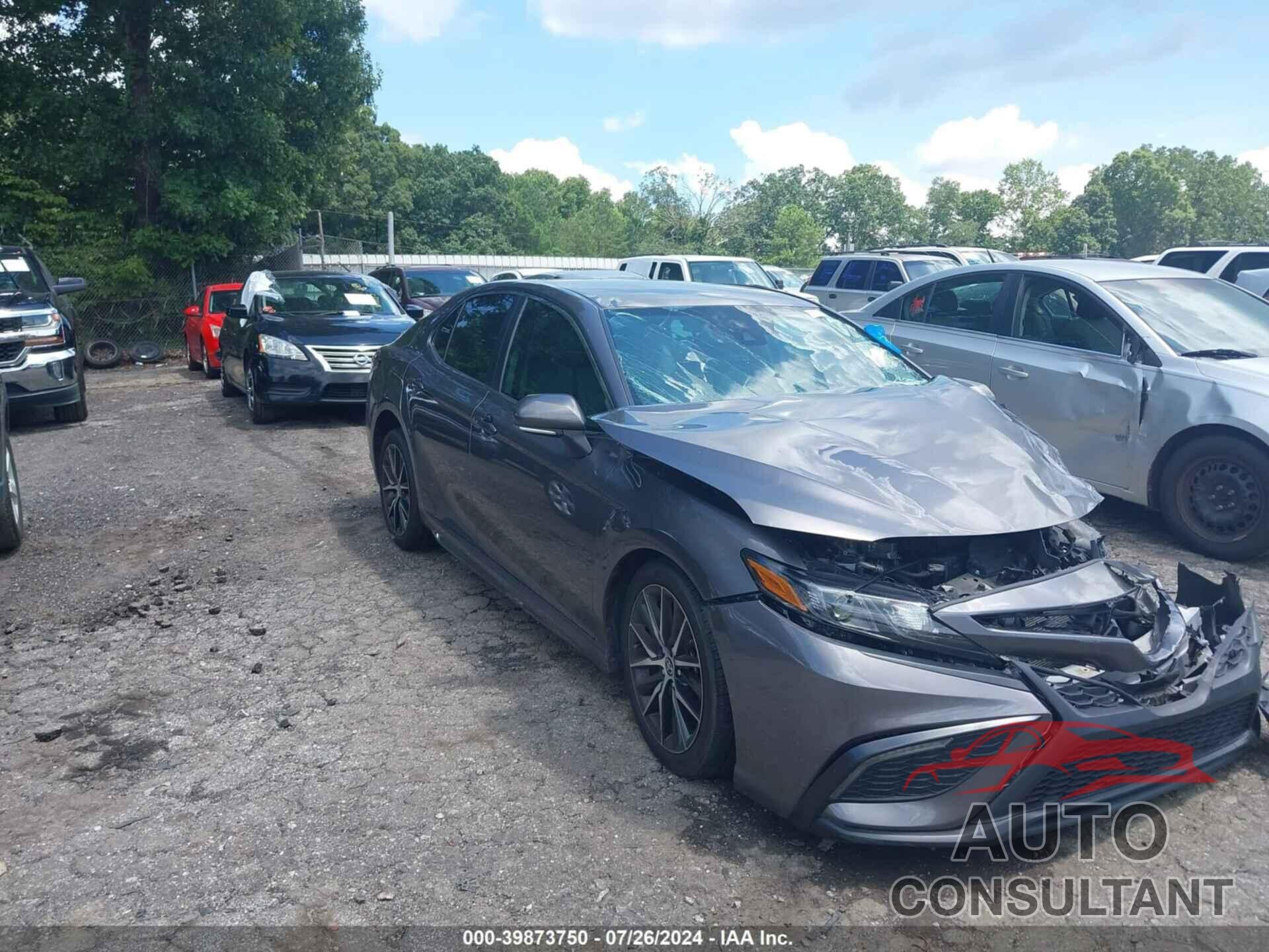 TOYOTA CAMRY 2022 - 4T1G11AKXNU043306