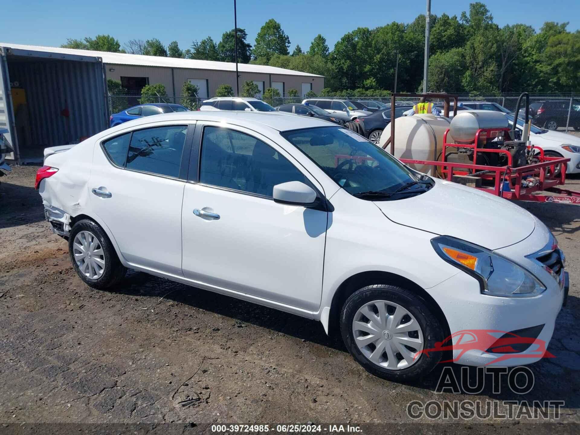 NISSAN VERSA 2018 - 3N1CN7AP6JL868742