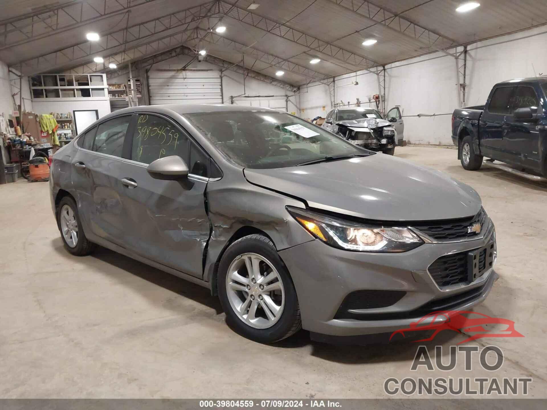 CHEVROLET CRUZE 2018 - 1G1BE5SM3J7247067