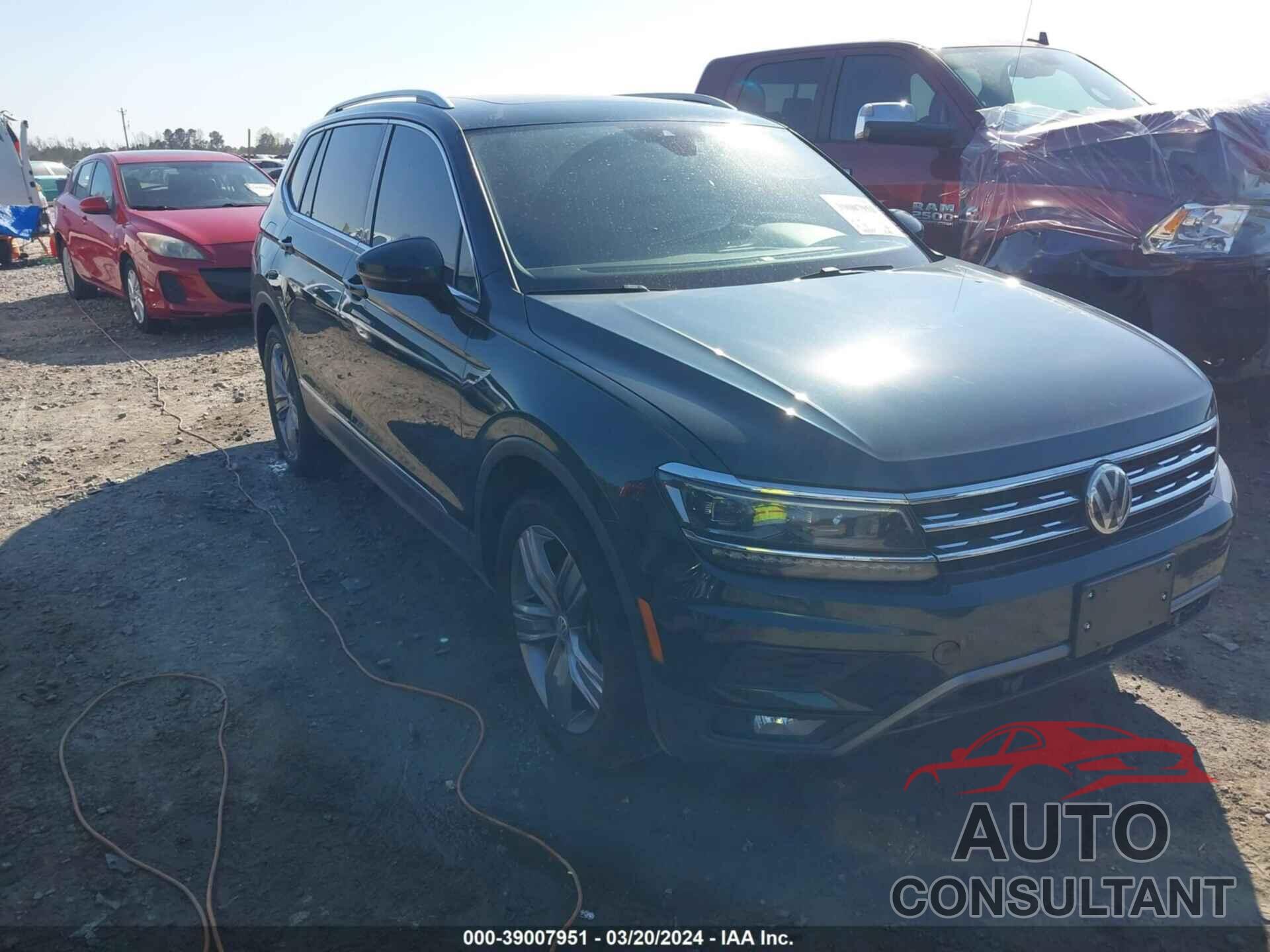 VOLKSWAGEN TIGUAN 2019 - 3VV4B7AX0KM022842