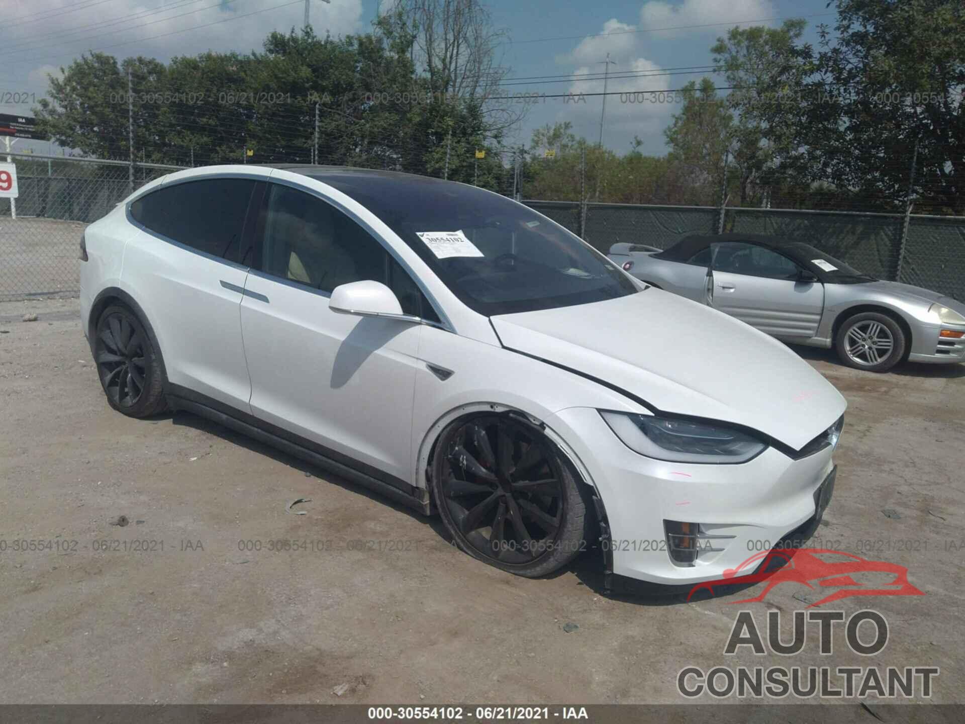 TESLA MODEL X 2016 - 5YJXCBE48GF003141