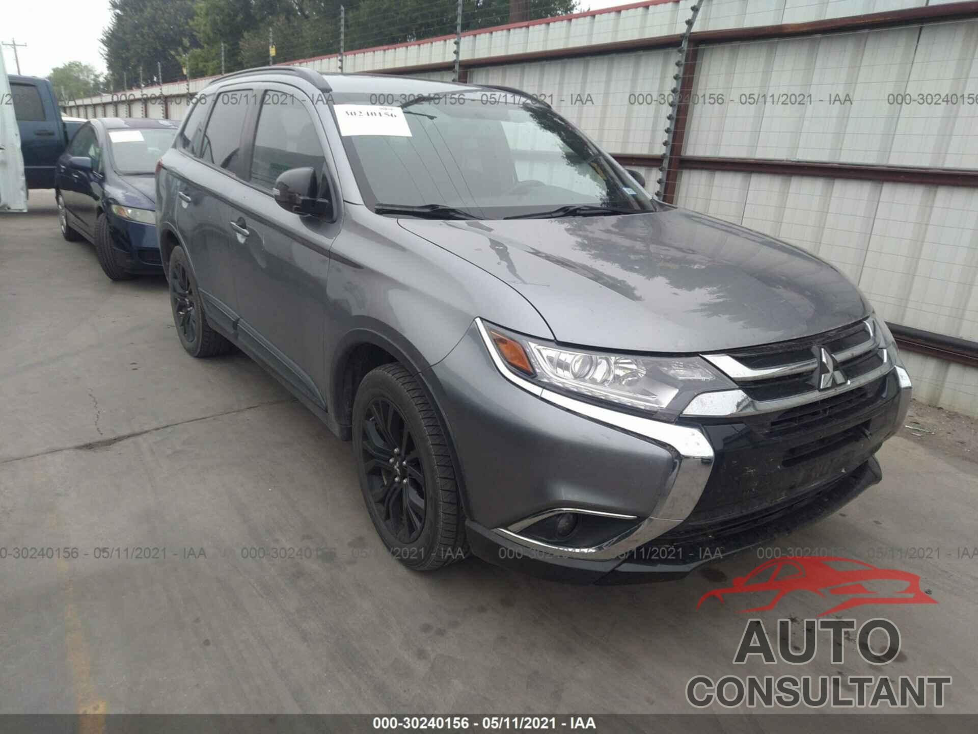 MITSUBISHI OUTLANDER 2018 - JA4AD3A32JZ050442