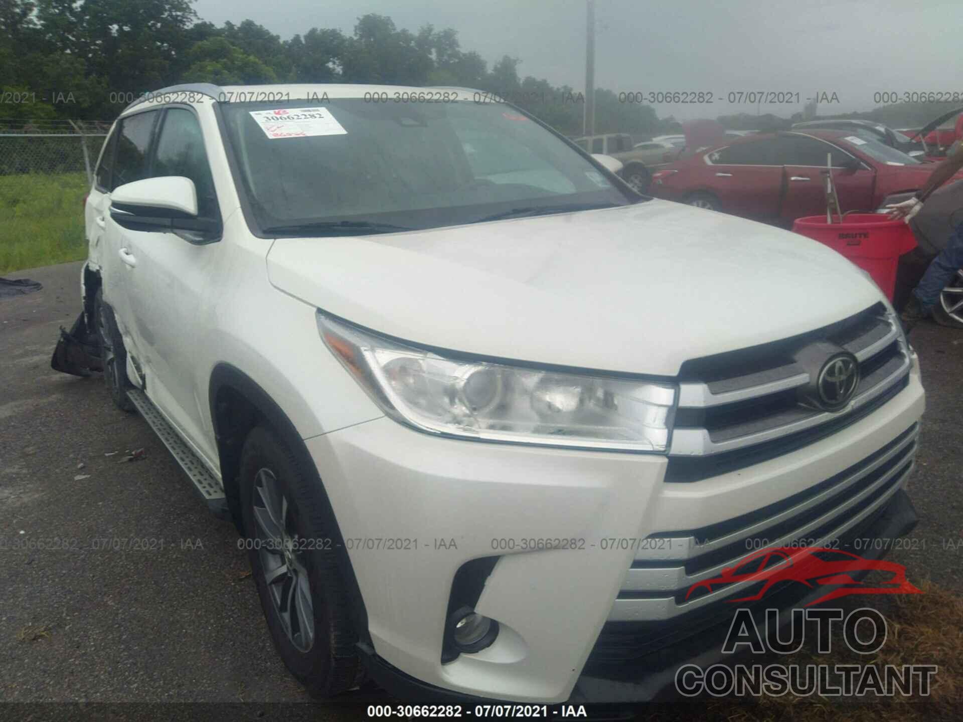 TOYOTA HIGHLANDER 2017 - 5TDKZRFH2HS507944
