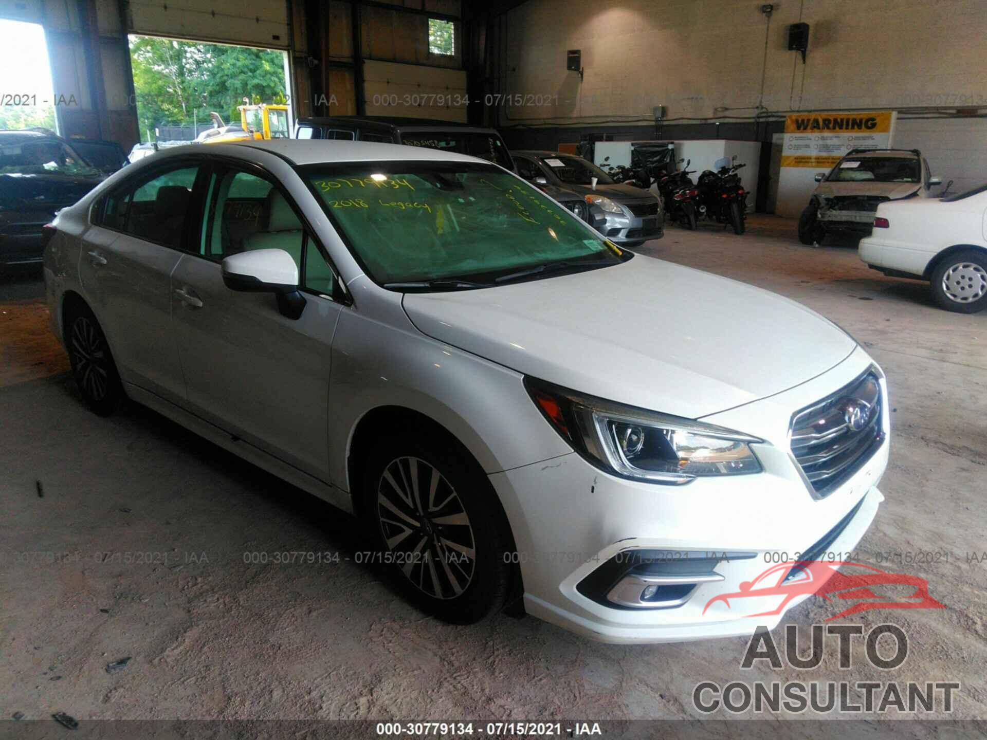 SUBARU LEGACY 2018 - 4S3BNAF62J3023257