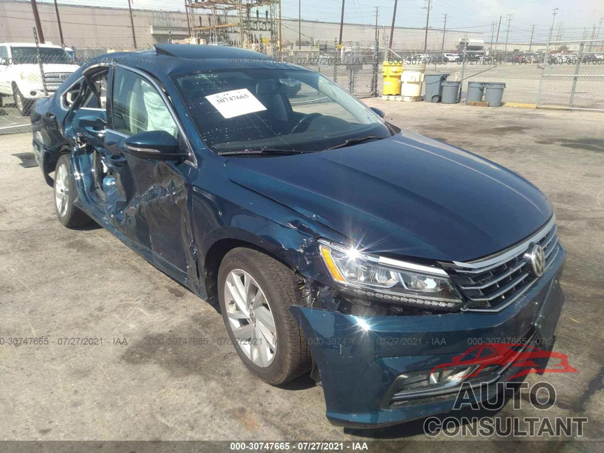 VOLKSWAGEN PASSAT 2018 - 1VWBA7A33JC012146