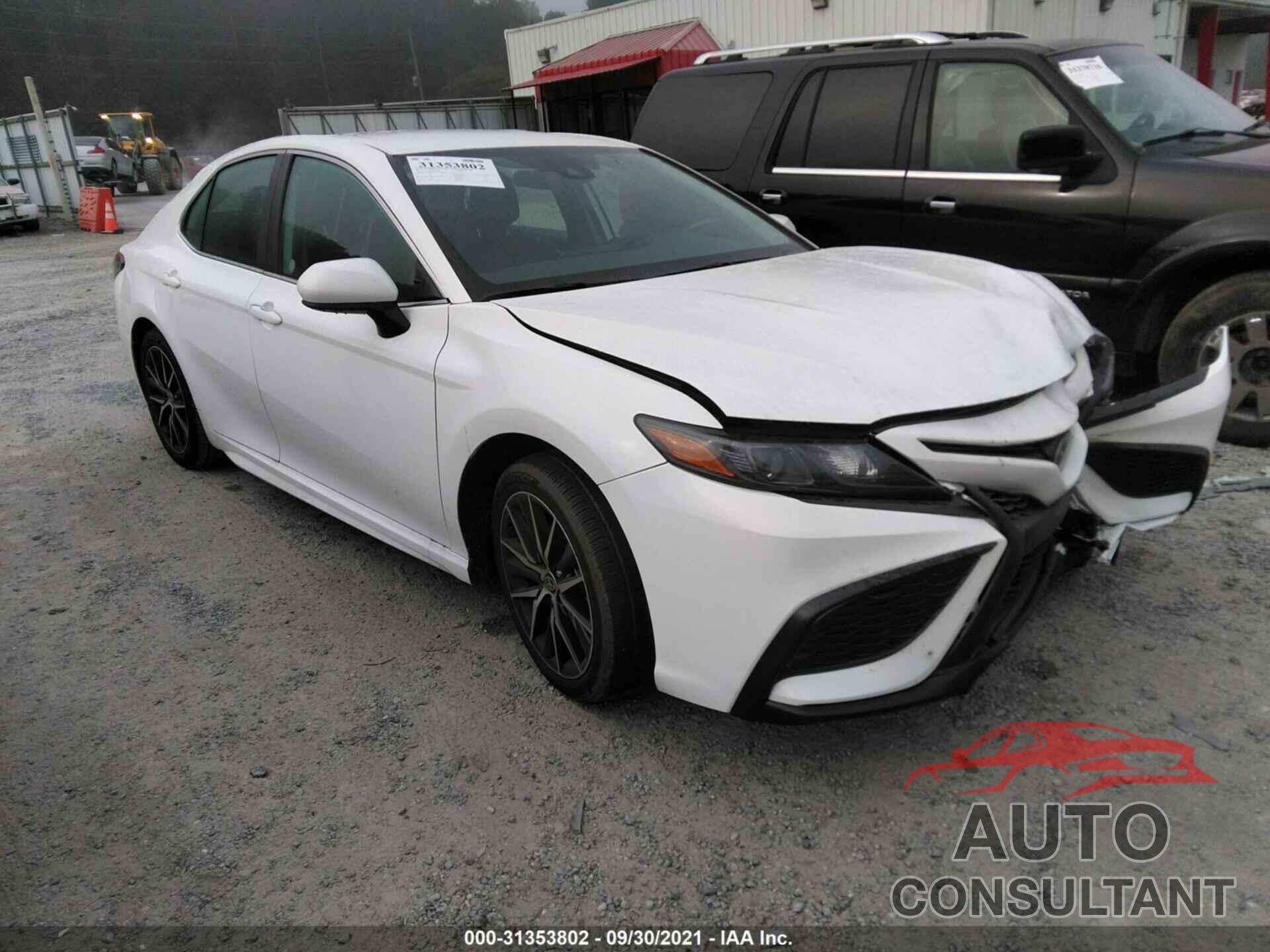 TOYOTA CAMRY 2021 - 4T1G11AK4MU555321