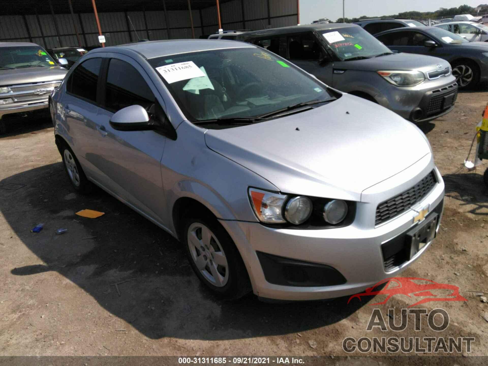 CHEVROLET SONIC 2016 - 1G1JA5SH0G4156083