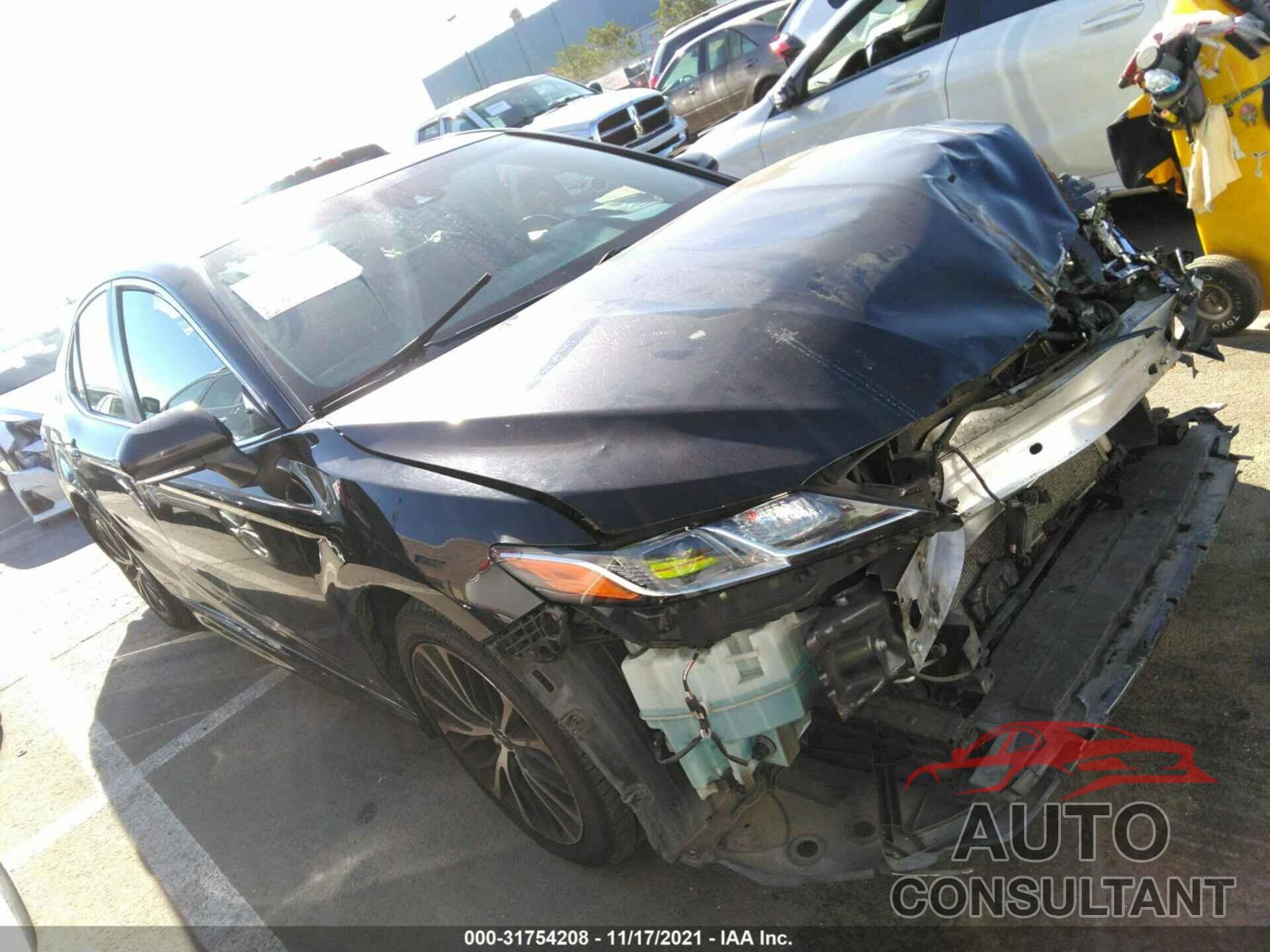 TOYOTA CAMRY 2018 - JTNB11HK3J3062537