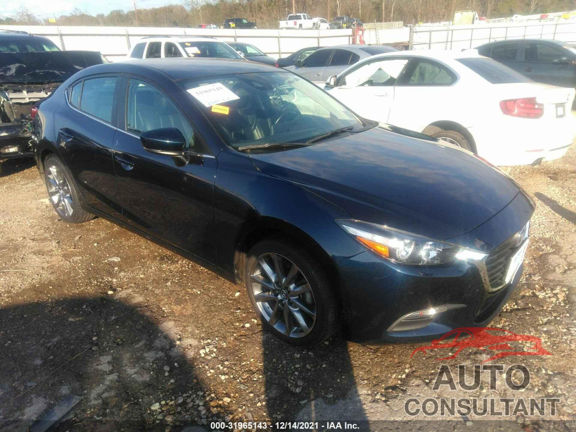 MAZDA MAZDA3 4-DOOR 2018 - 3MZBN1V31JM210475