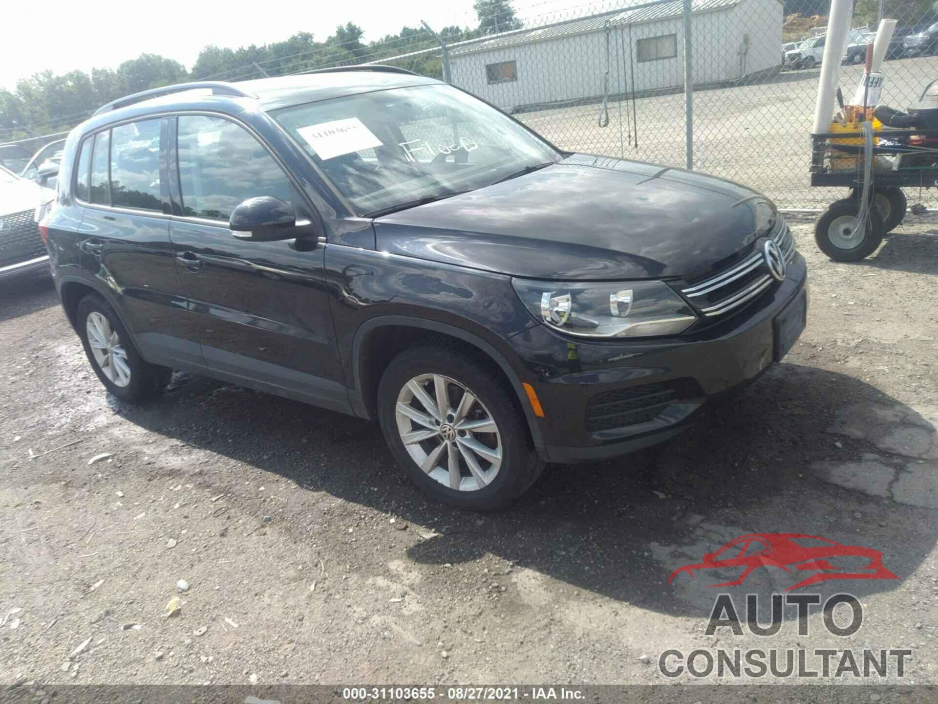 VOLKSWAGEN TIGUAN 2017 - WVGBV7AX6HK044756