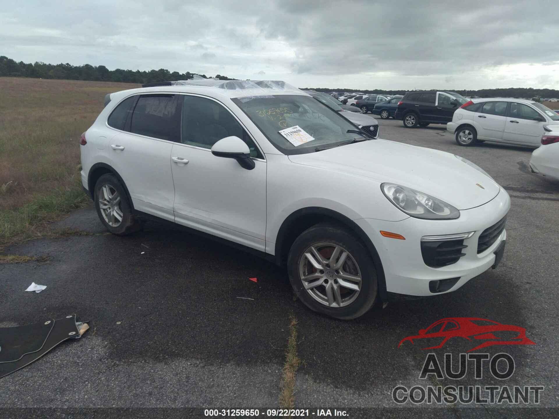 PORSCHE CAYENNE 2018 - WP1AA2A29JKA03609