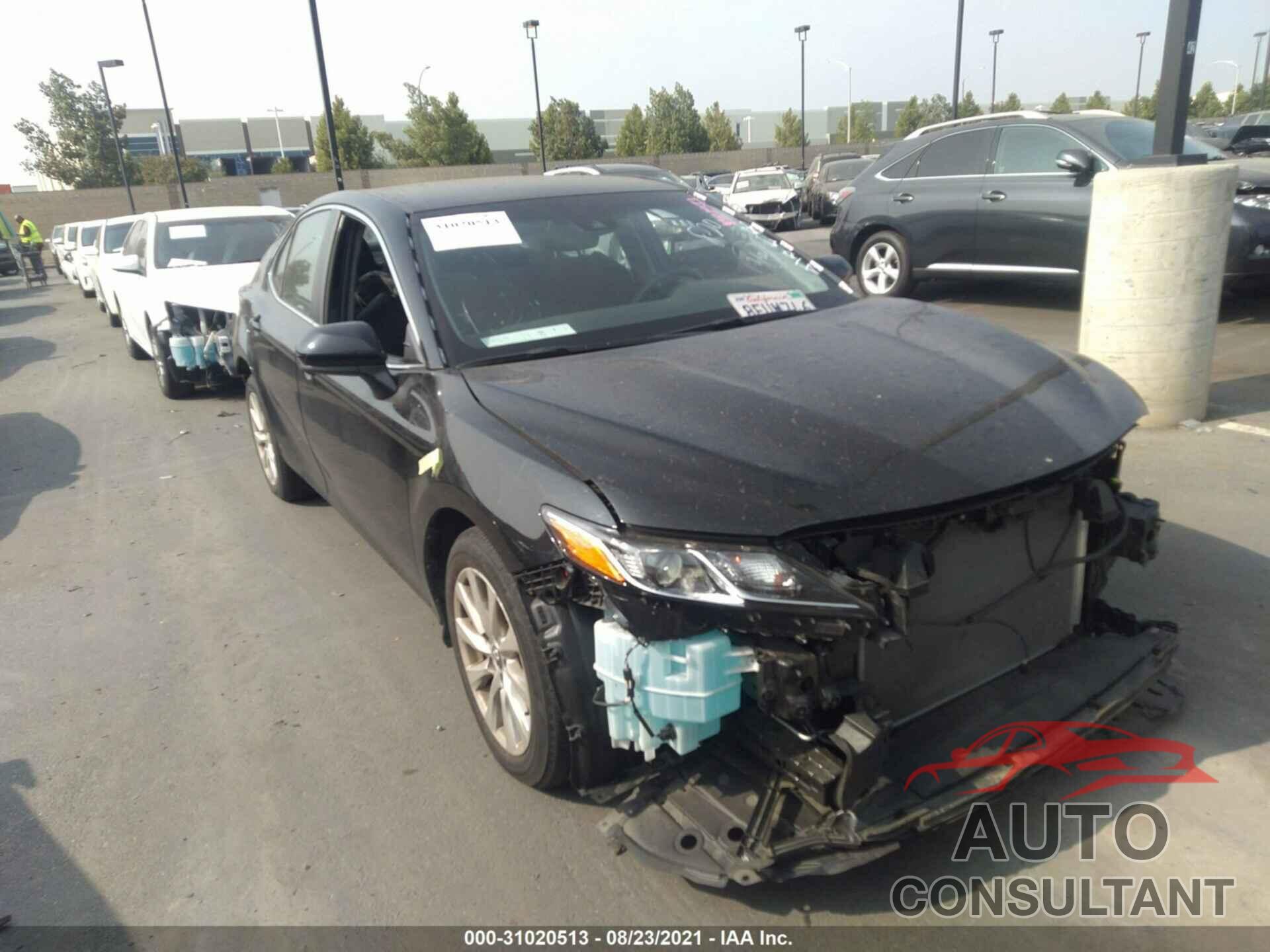 TOYOTA CAMRY 2018 - 4T1B11HK3JU104215