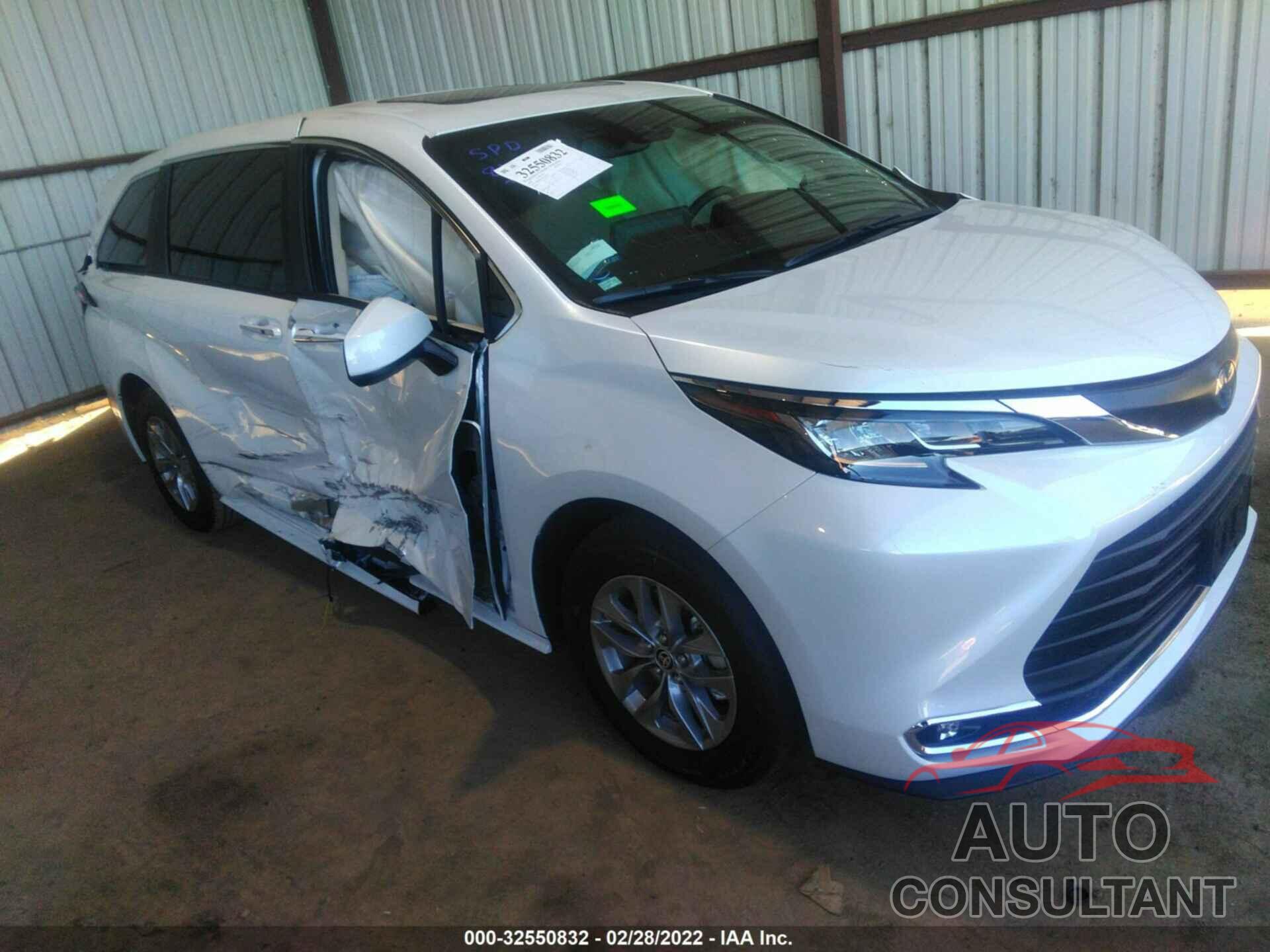 TOYOTA SIENNA 2022 - 5TDYRKEC4NS100789
