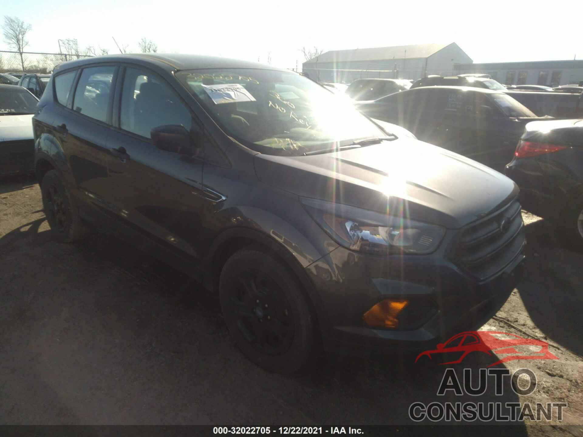 FORD ESCAPE 2018 - 1FMCU0F79JUC46282