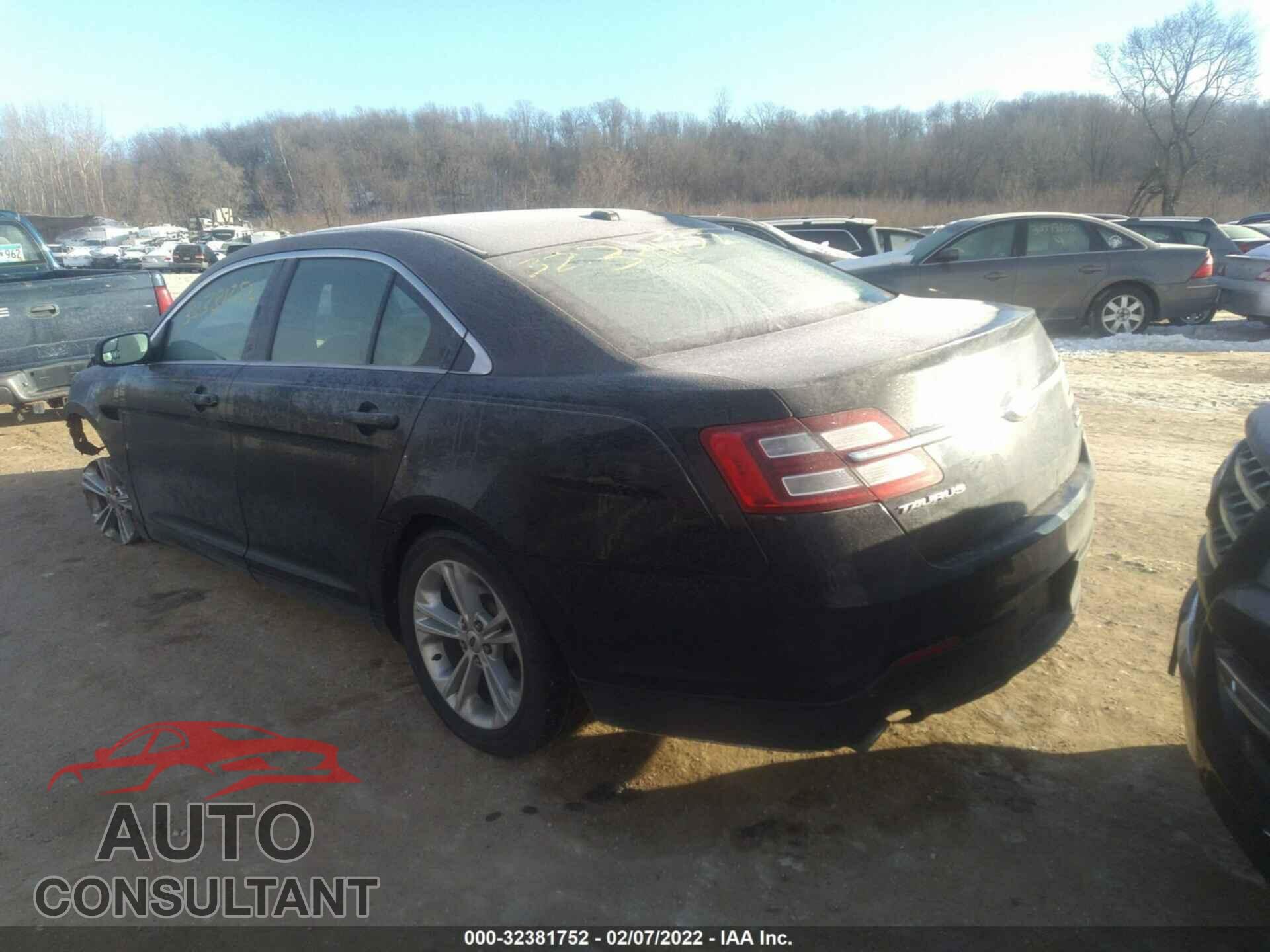 FORD TAURUS 2018 - 1FAHP2E85JG100912