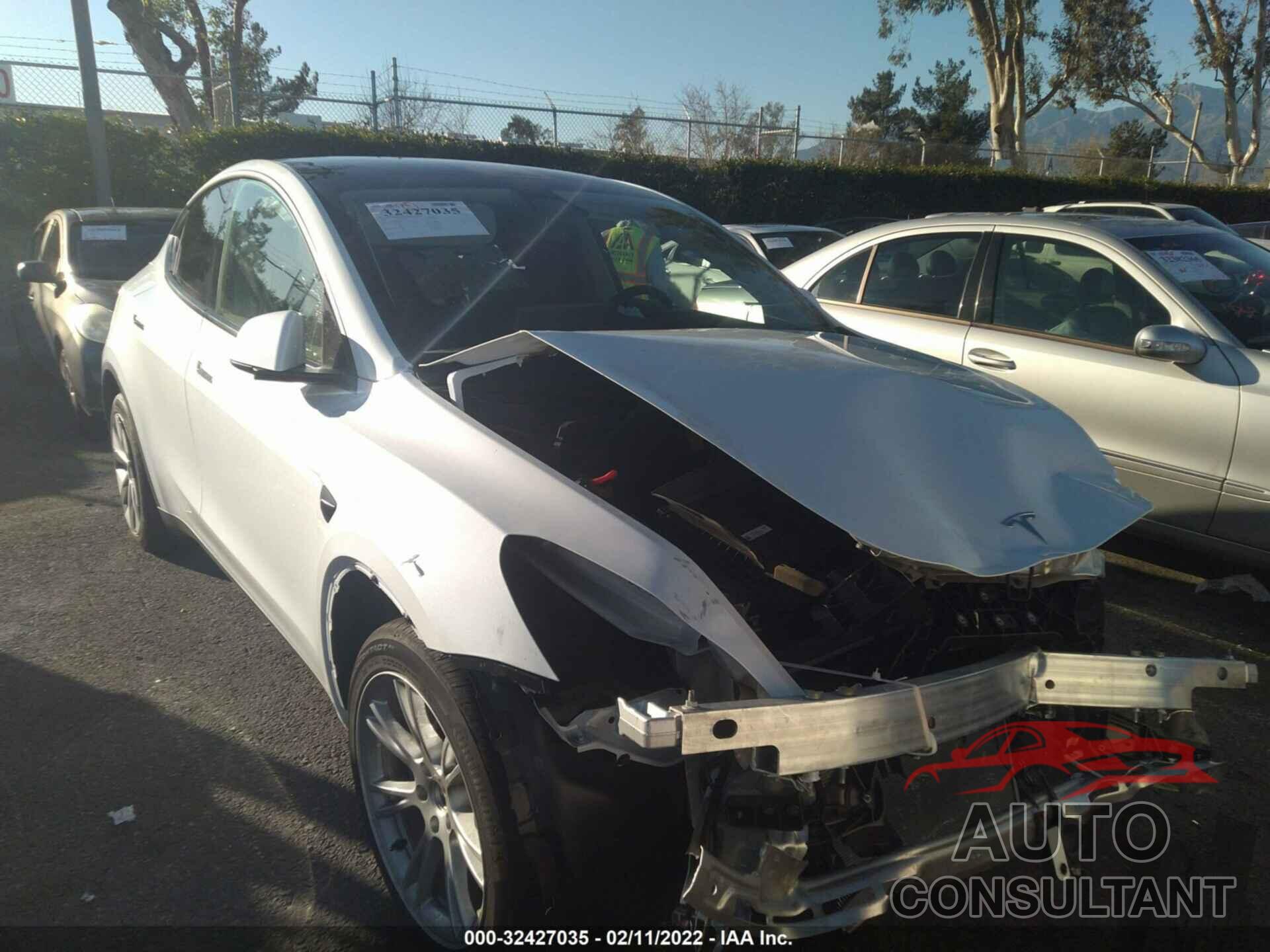 TESLA MODEL Y 2021 - 5YJYGDEEXMF271696