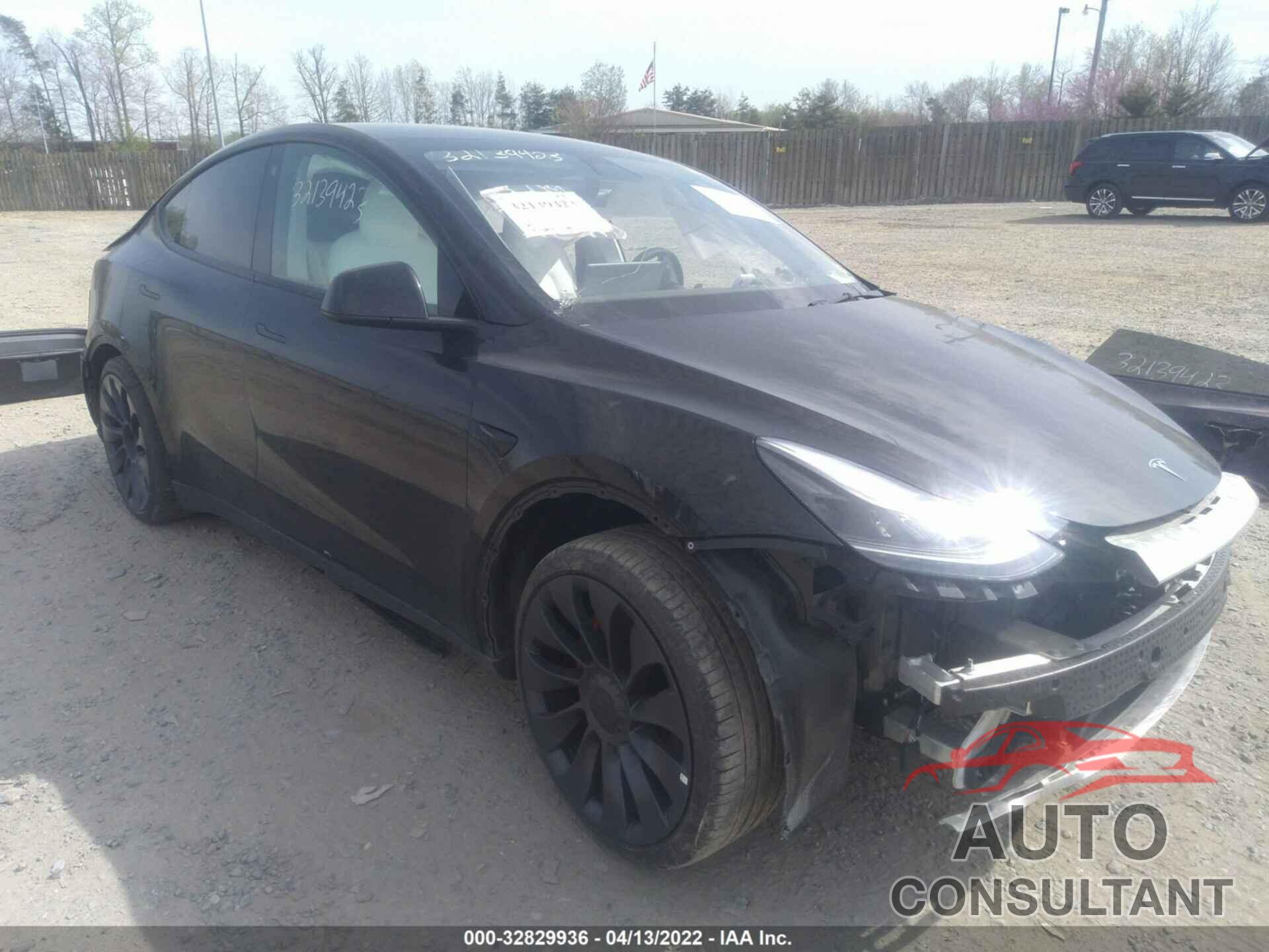 TESLA MODEL Y 2021 - 5YJYGDEF4MF178553