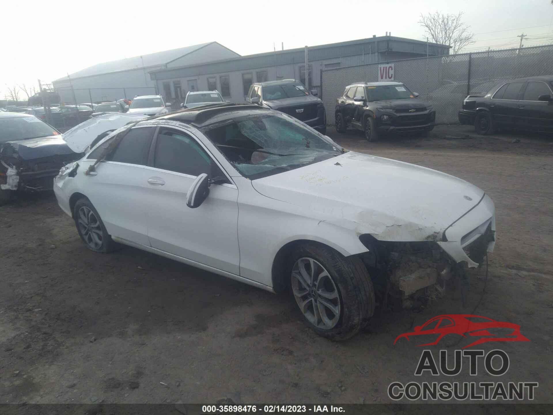 MERCEDES-BENZ C-CLASS 2018 - 55SWF4KB9JU267699