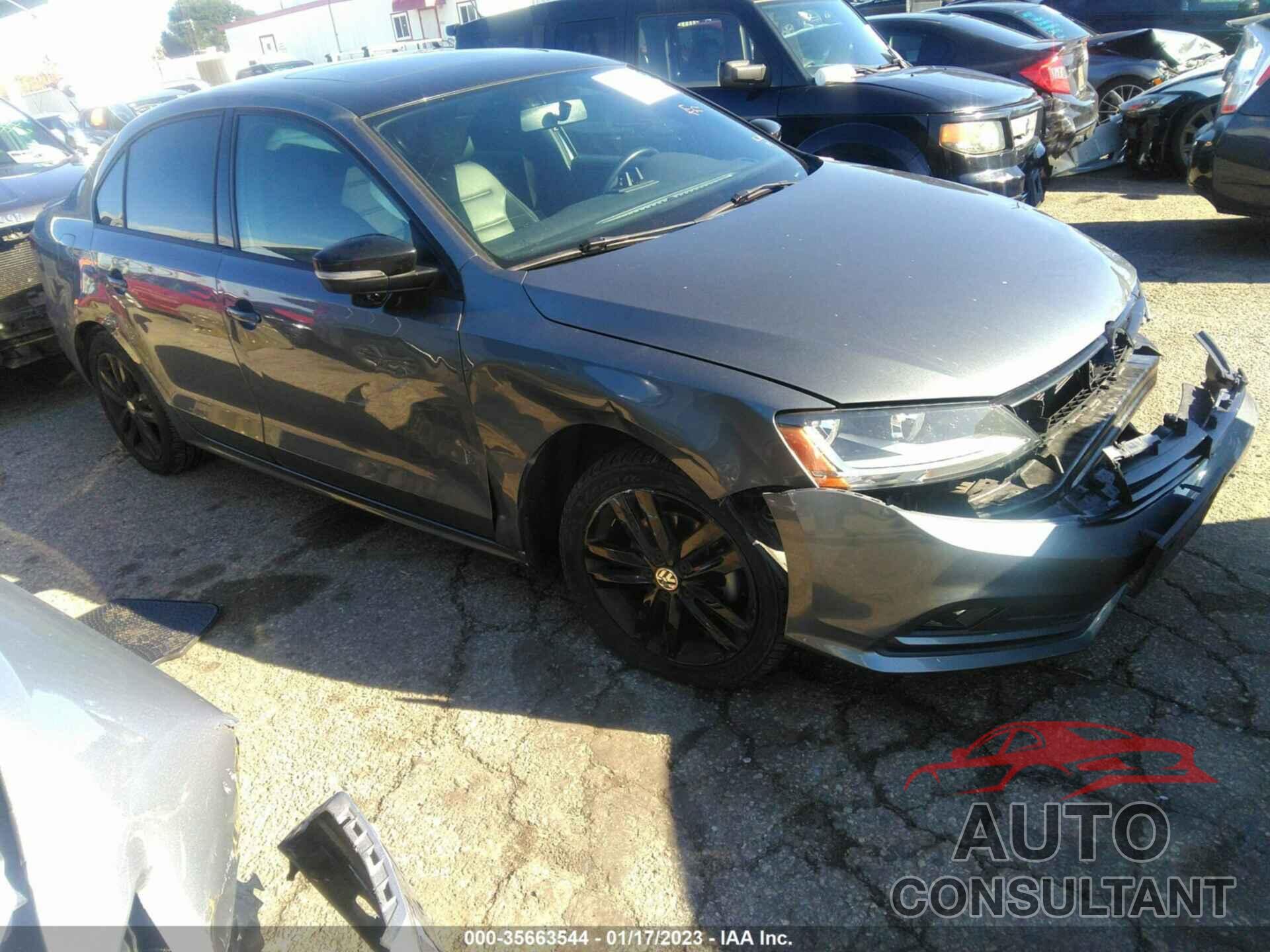 VOLKSWAGEN JETTA 2018 - 3VWD17AJ0JM245097