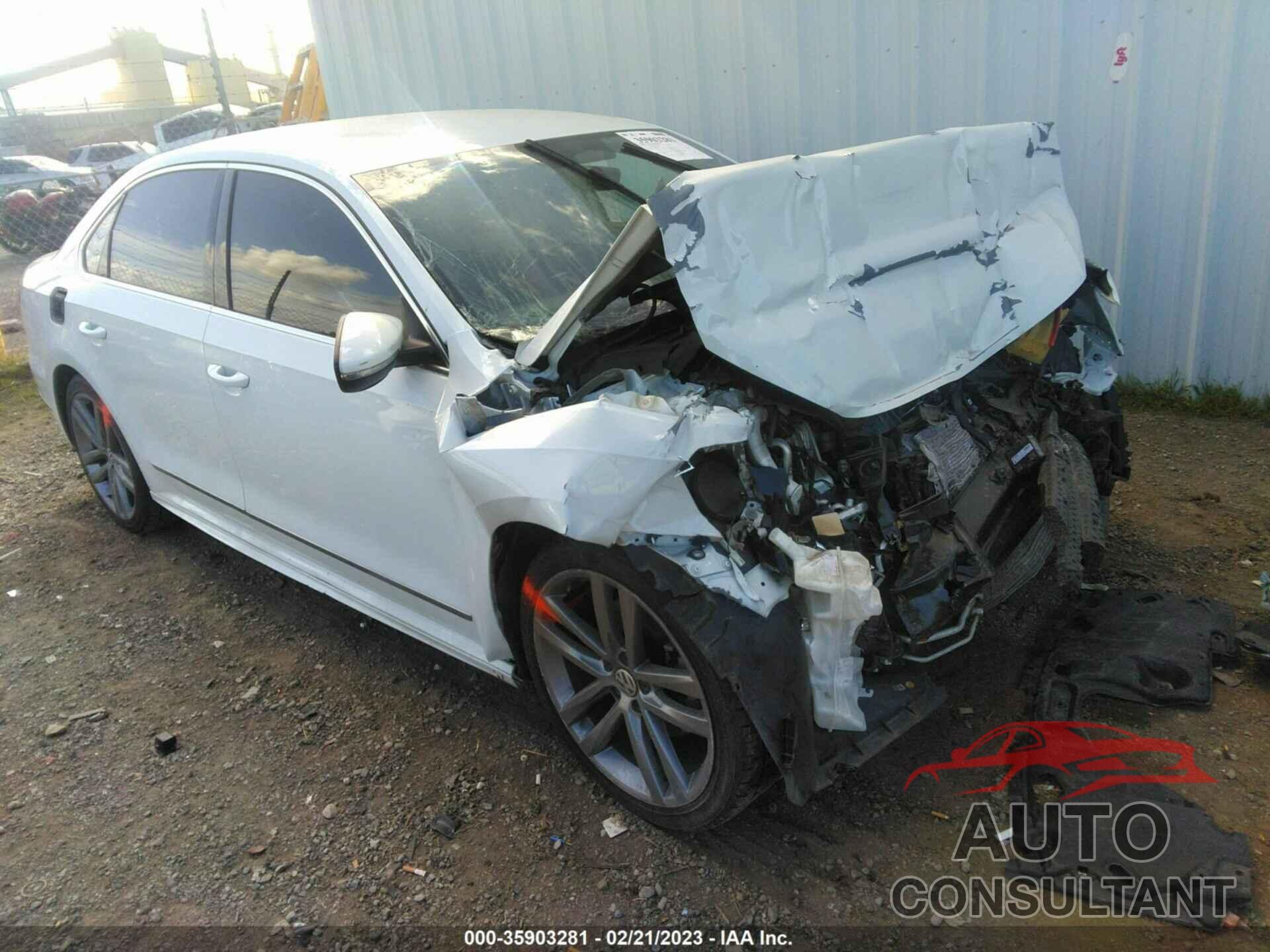 VOLKSWAGEN PASSAT 2017 - 1VWDT7A30HC057509