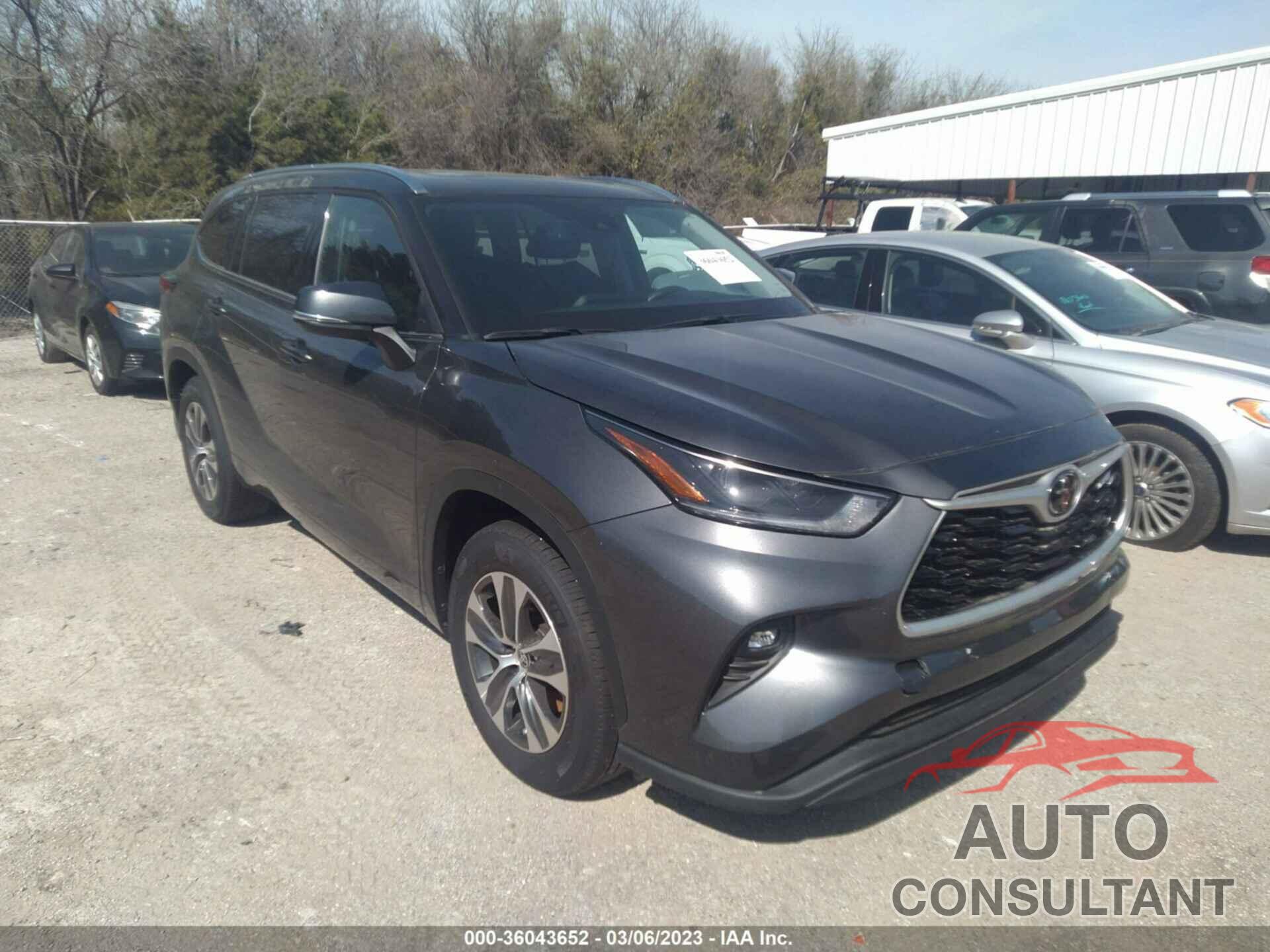 TOYOTA HIGHLANDER 2021 - 5TDGZRAHXMS044426
