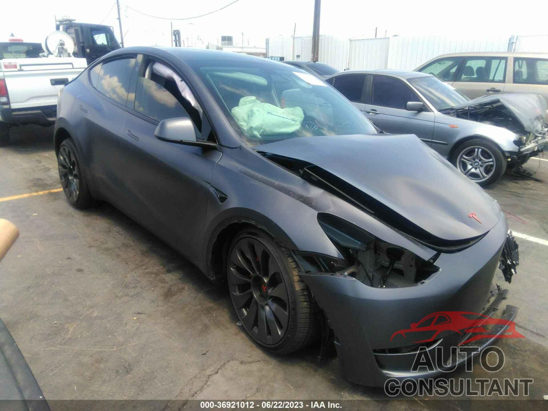 TESLA MODEL Y 2023 - 7SAYGDEF2PF795294