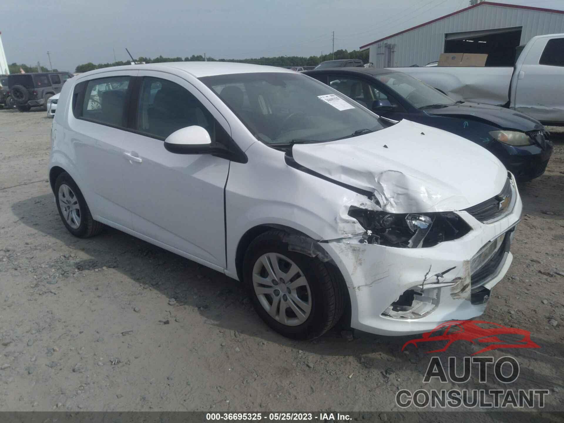 CHEVROLET SONIC 2017 - 1G1JG6SH4H4146386