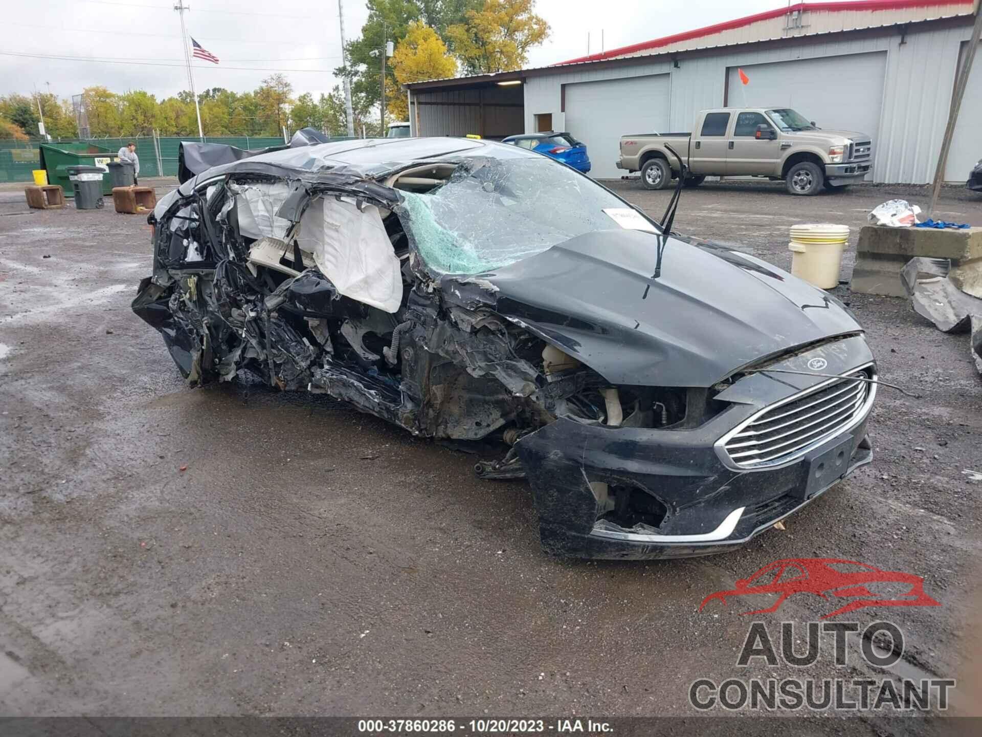 FORD FUSION 2019 - 3FA6P0CDXKR268079