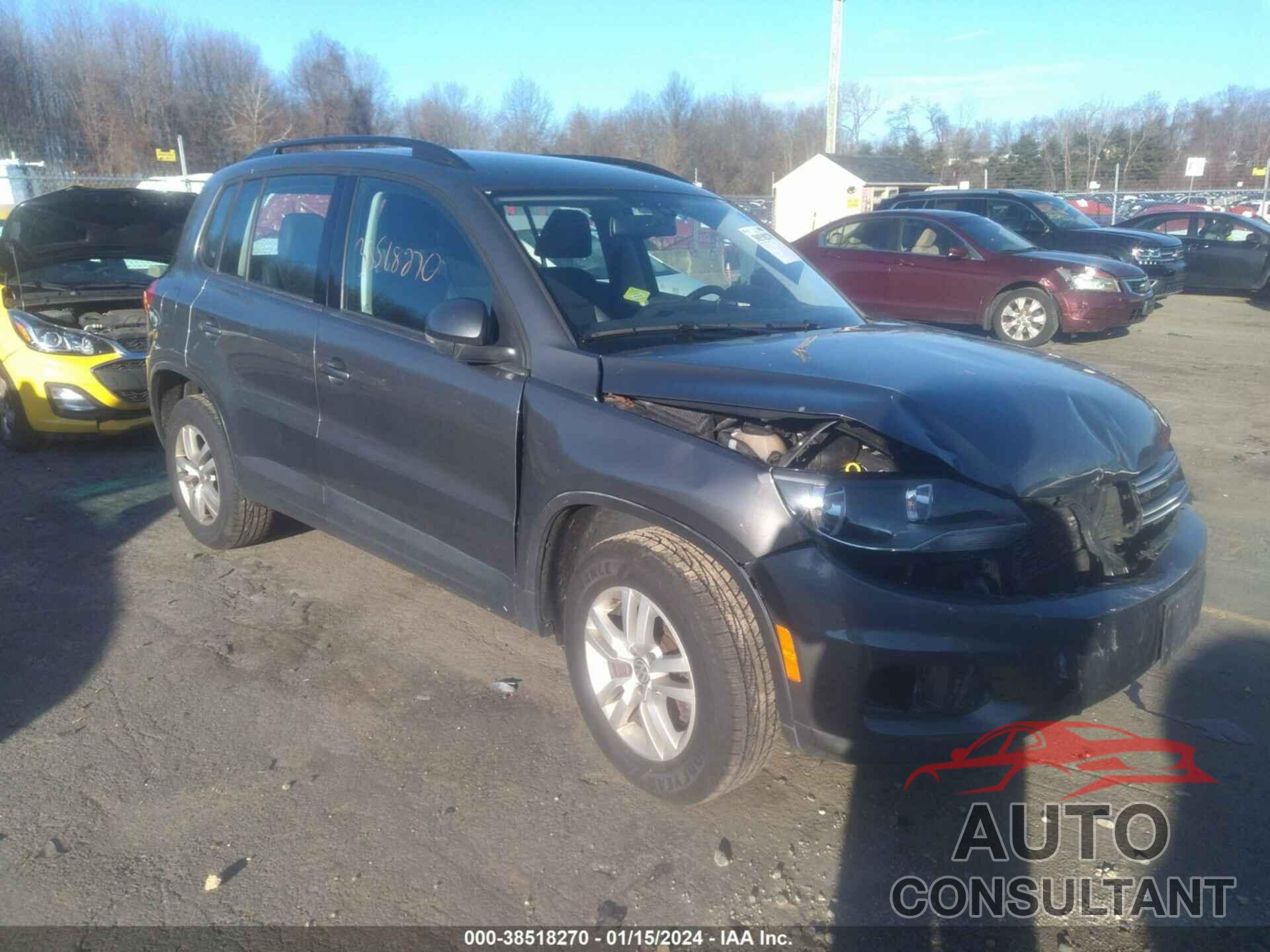 VOLKSWAGEN TIGUAN 2016 - WVGBV7AX1GW576374