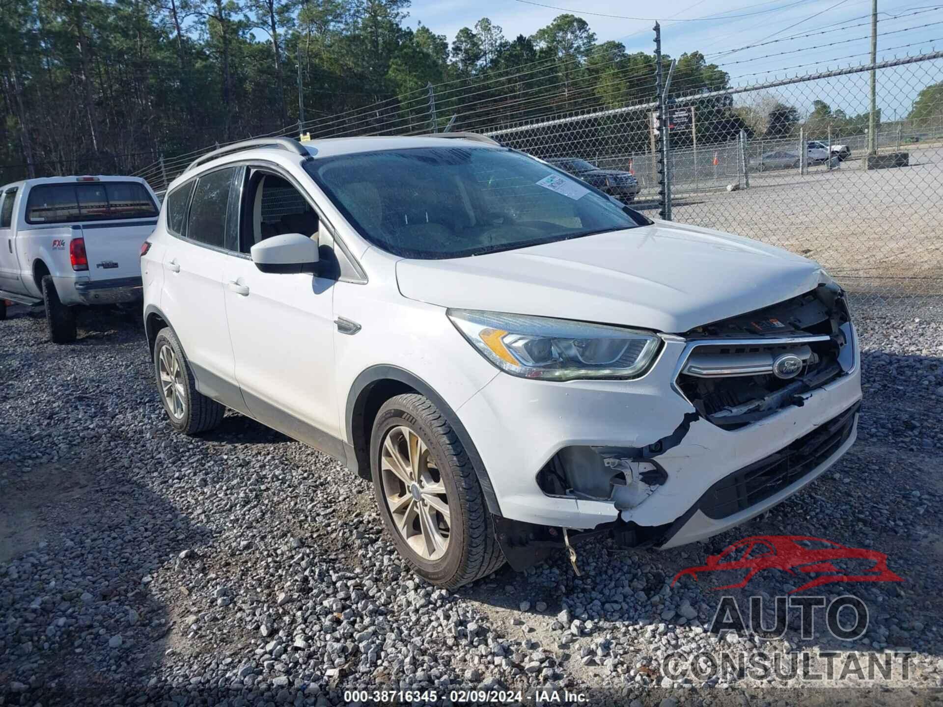 FORD ESCAPE 2017 - 1FMCU0GDXHUC12611