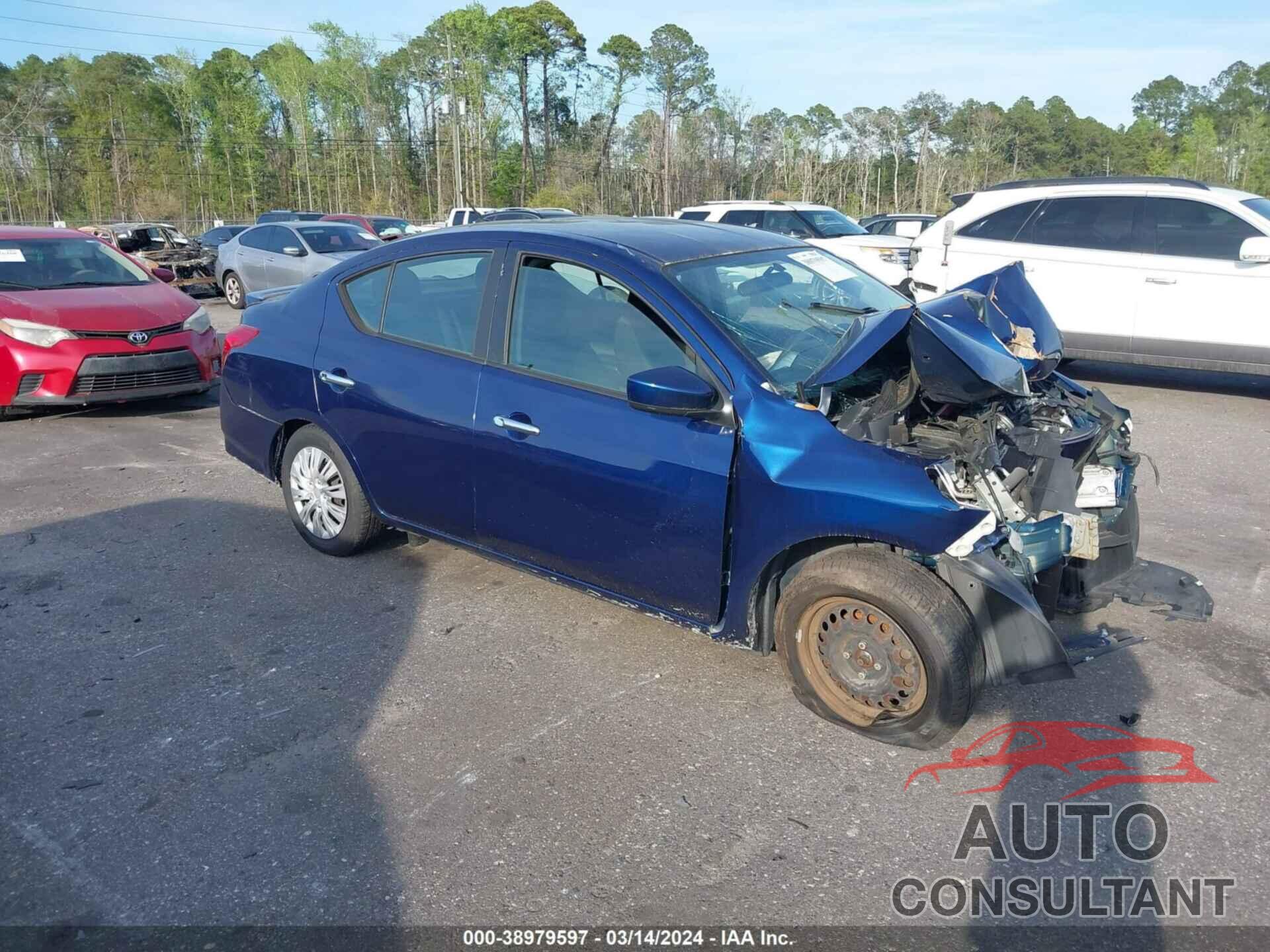 NISSAN VERSA 2018 - 3N1CN7AP5JL817118