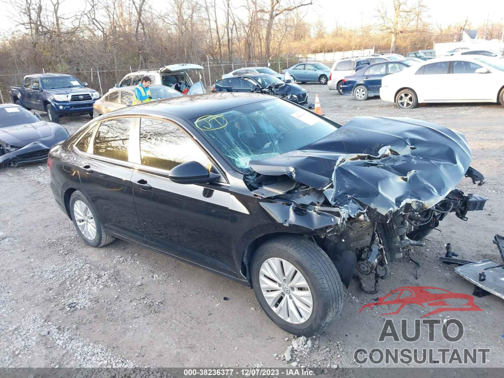 VOLKSWAGEN JETTA 2019 - 3VWN57BUXKM107117
