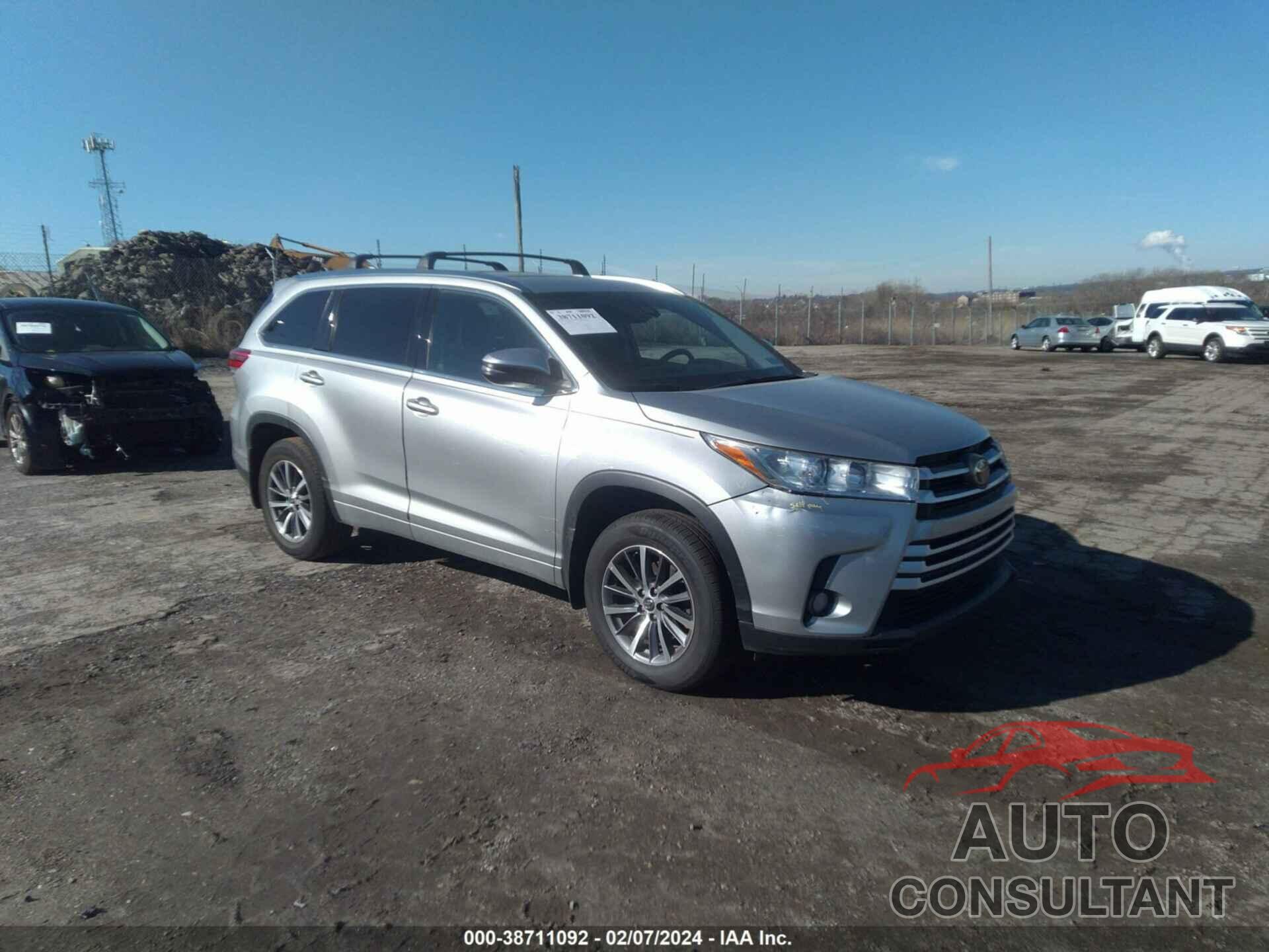 TOYOTA HIGHLANDER 2017 - 5TDJZRFH8HS510195