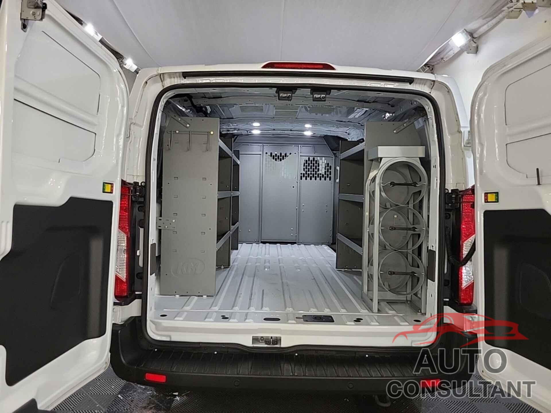 FORD TRANSIT-150 2021 - 1FTYE1Y89MKA75312