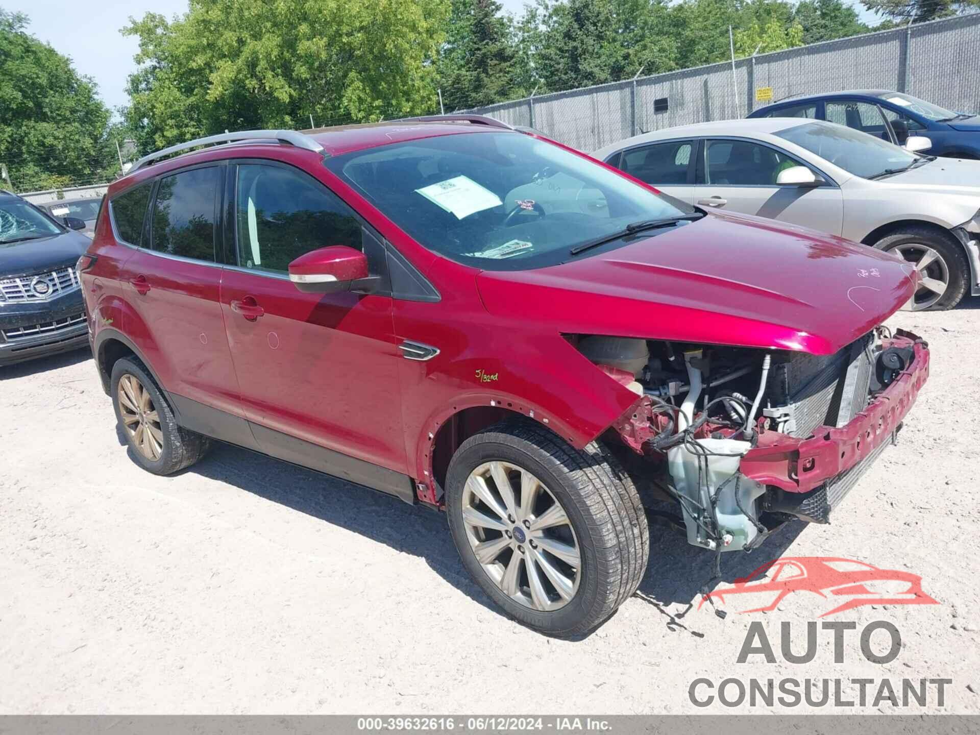 FORD ESCAPE 2017 - 1FMCU9J94HUE69319