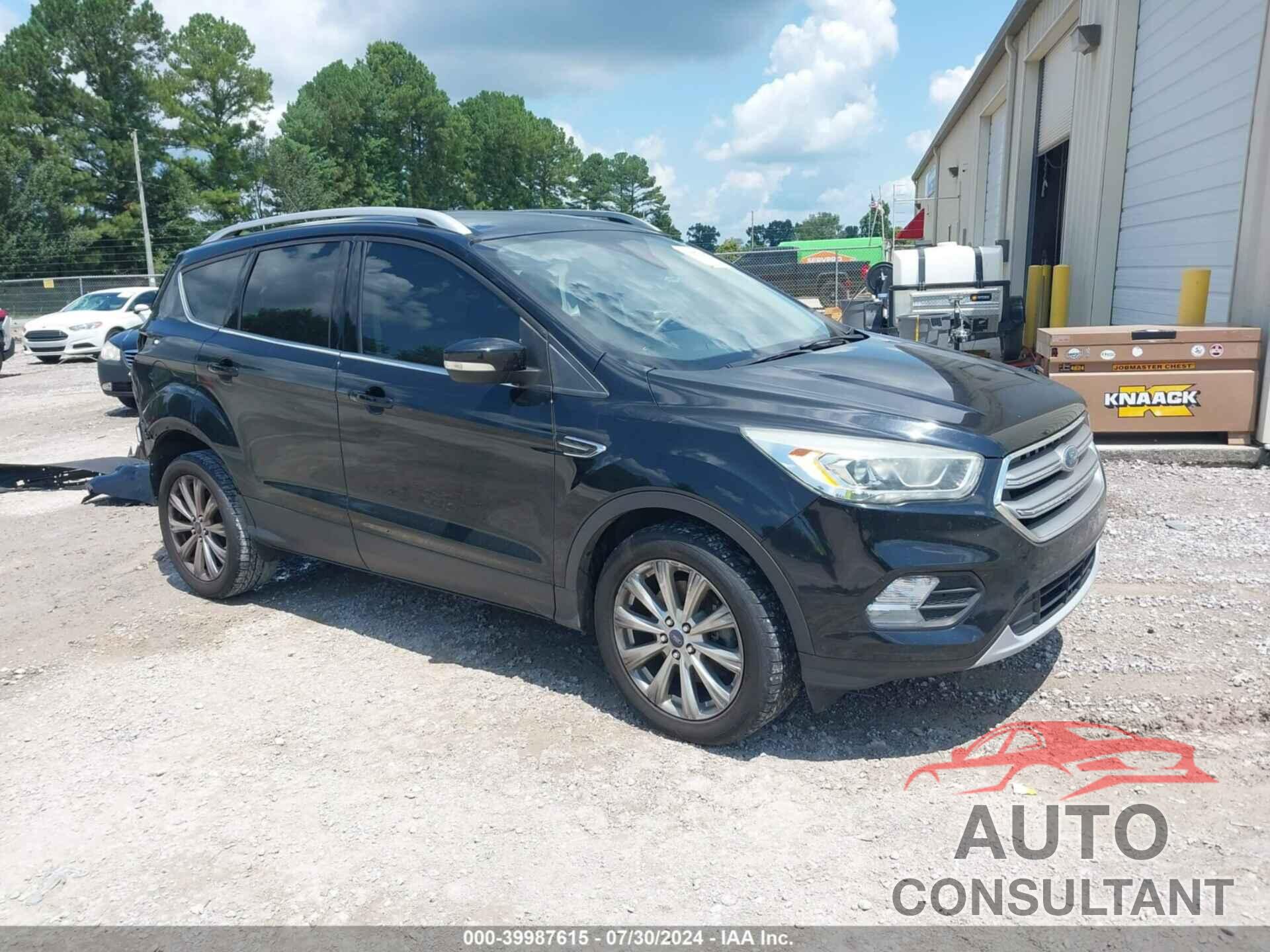 FORD ESCAPE 2017 - 1FMCU0J99HUD56283