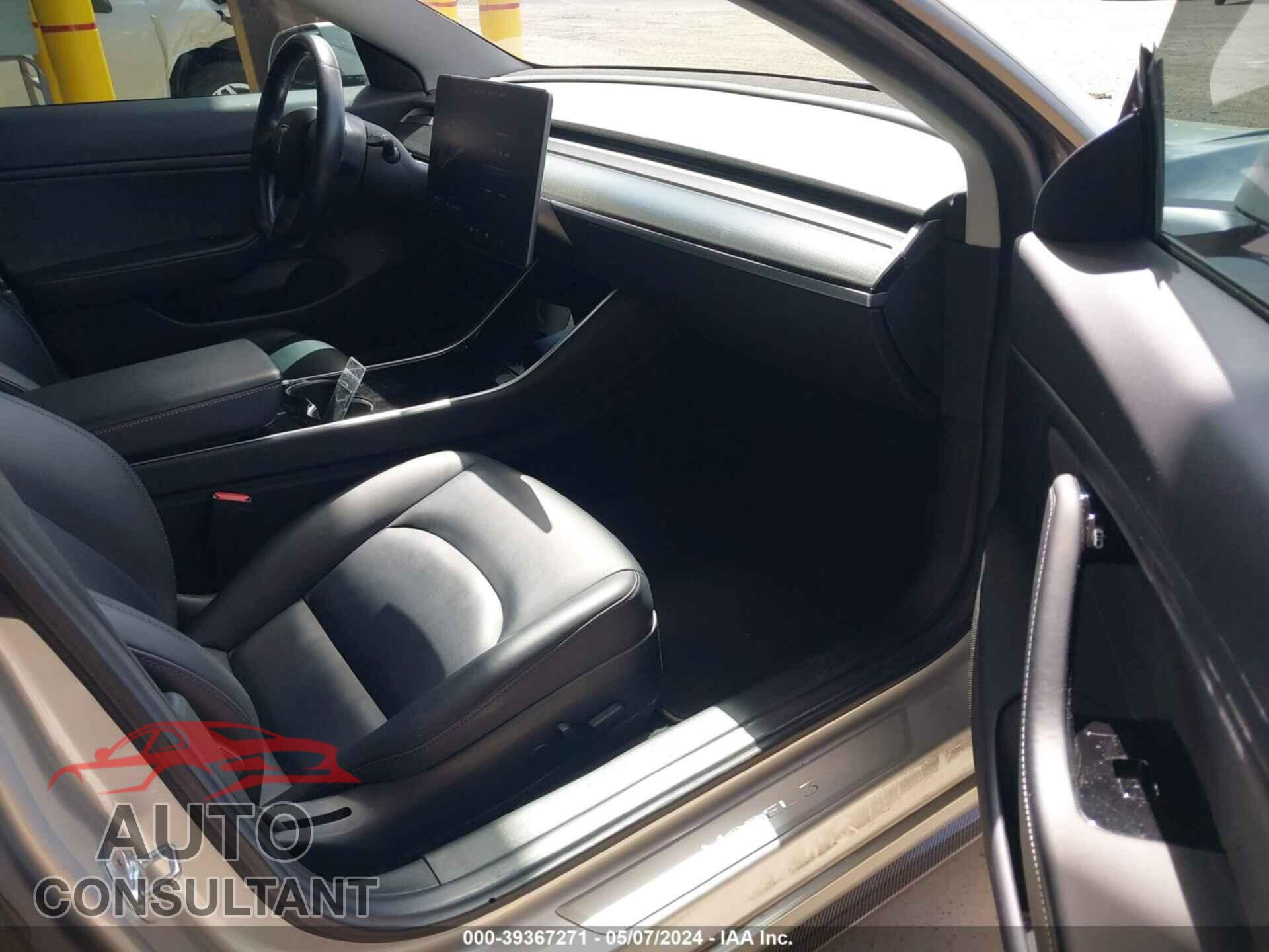 TESLA MODEL 3 2018 - 5YJ3E1EA1JF005278