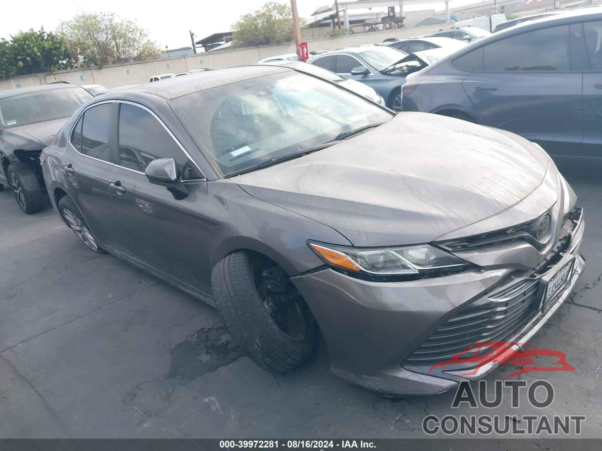 TOYOTA CAMRY 2018 - 4T1B11HK8JU151711