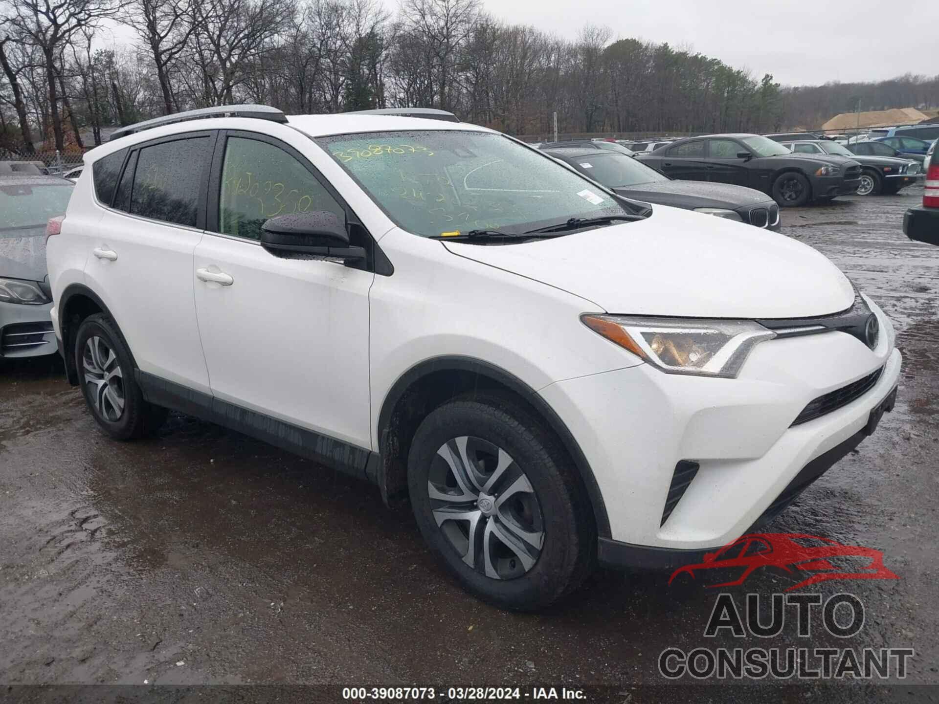TOYOTA RAV4 2017 - JTMBFREVXHJ129580