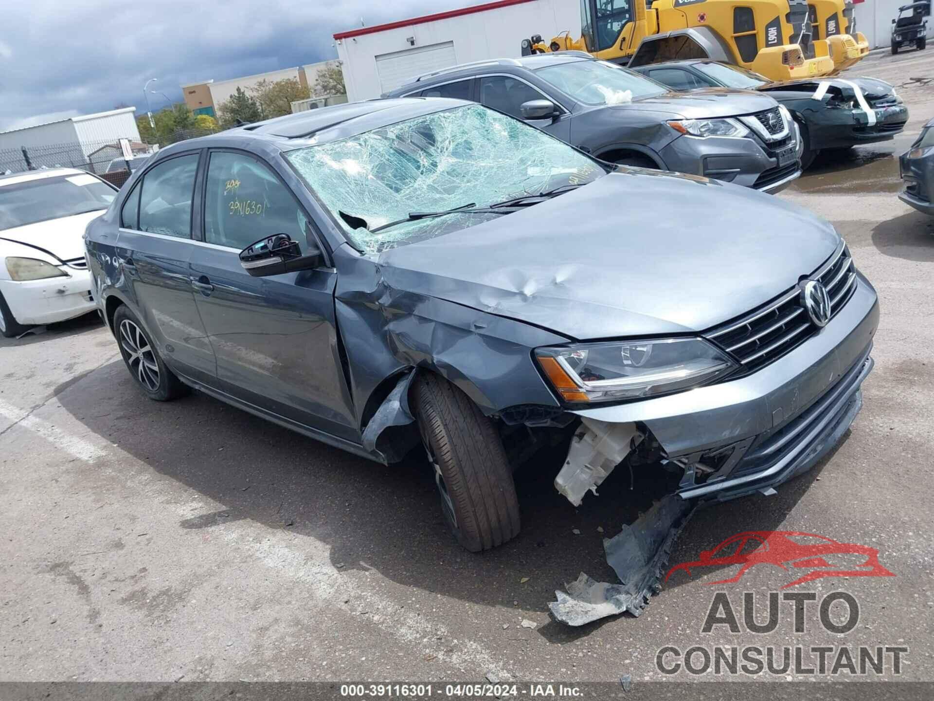 VOLKSWAGEN JETTA 2018 - 3VWDB7AJ4JM219471