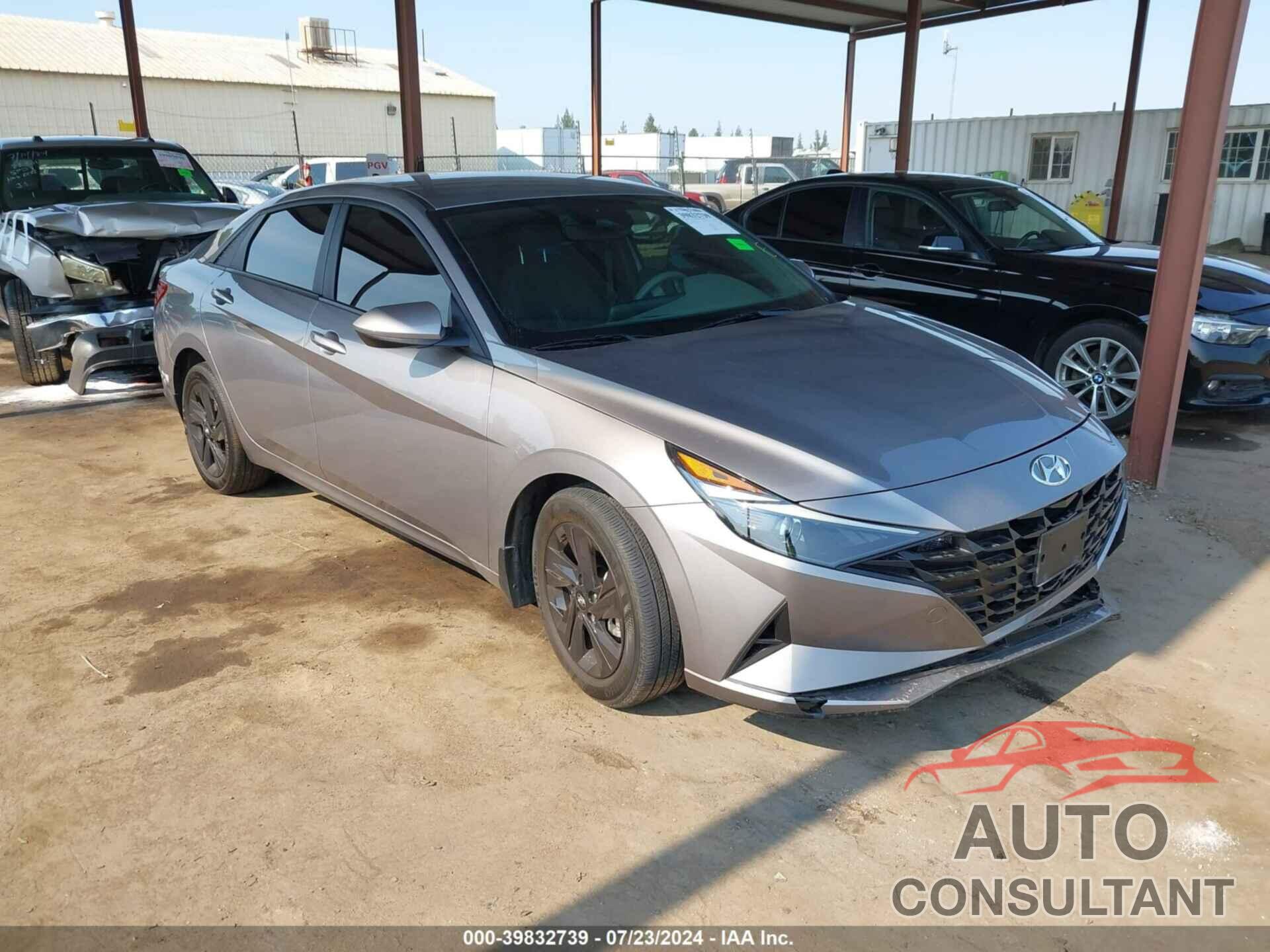 HYUNDAI ELANTRA 2023 - KMHLM4AG2PU512961