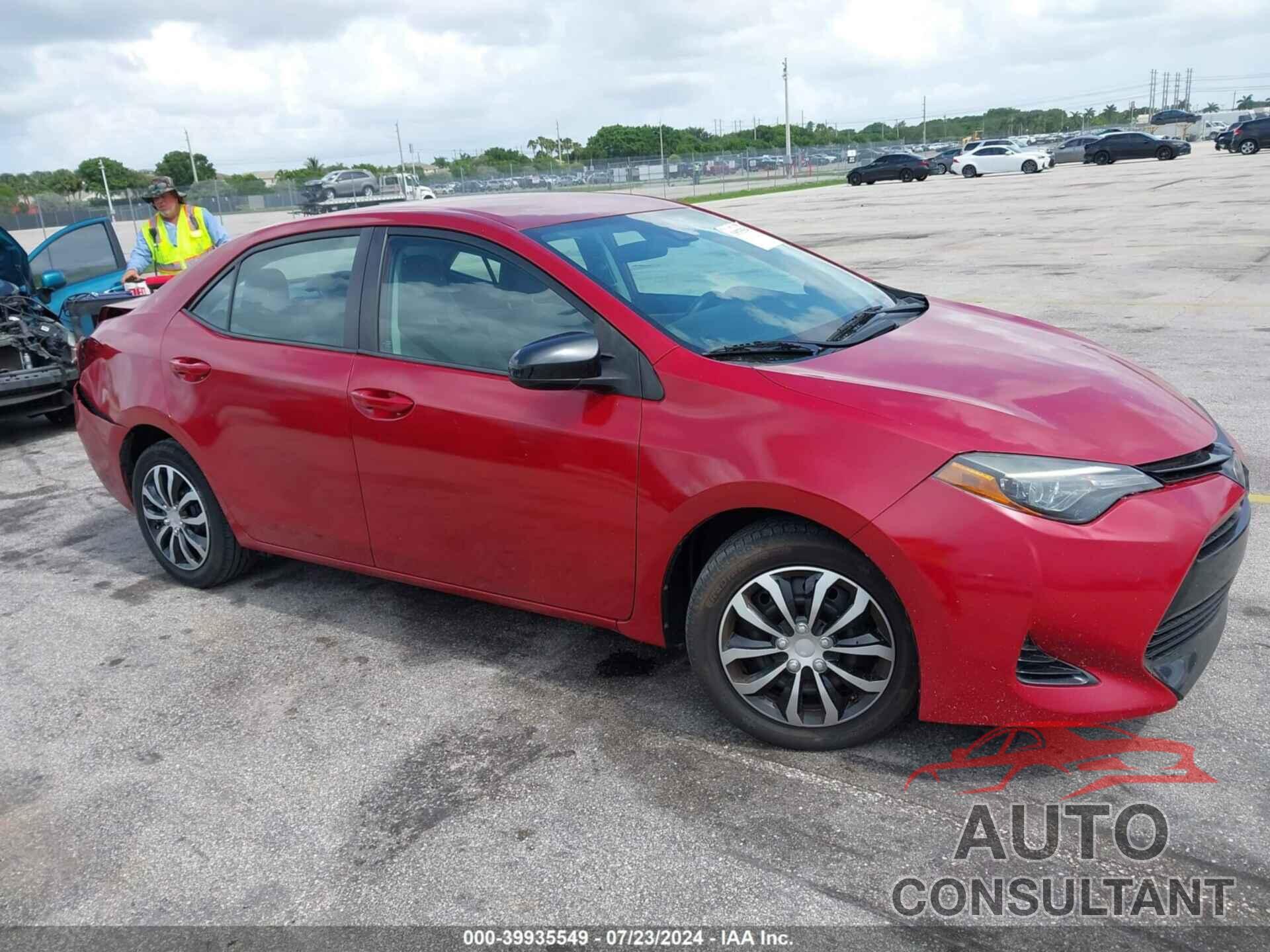 TOYOTA COROLLA 2017 - 2T1BURHEXHC831170