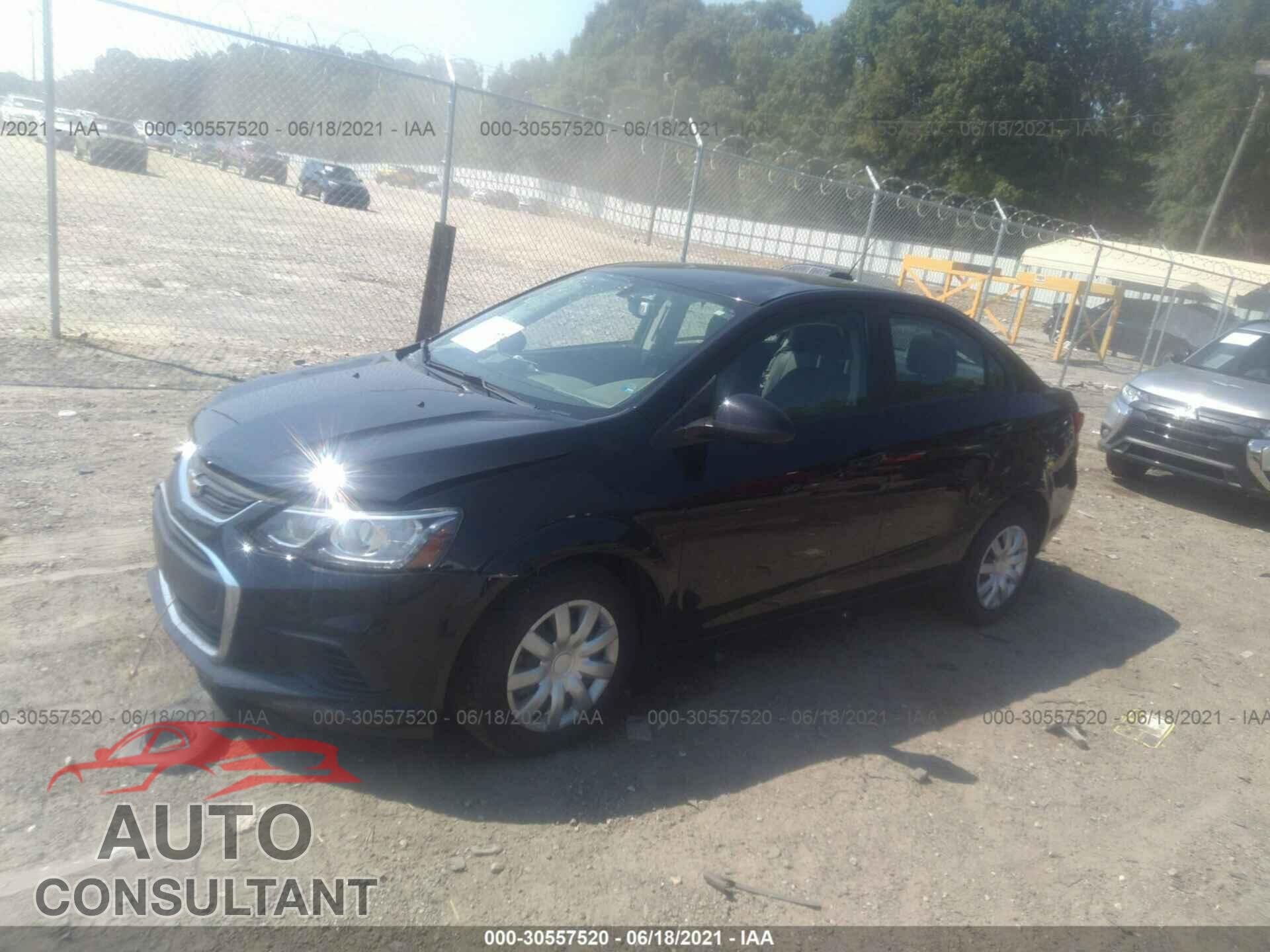 CHEVROLET SONIC 2017 - 1G1JB5SH6H4153218