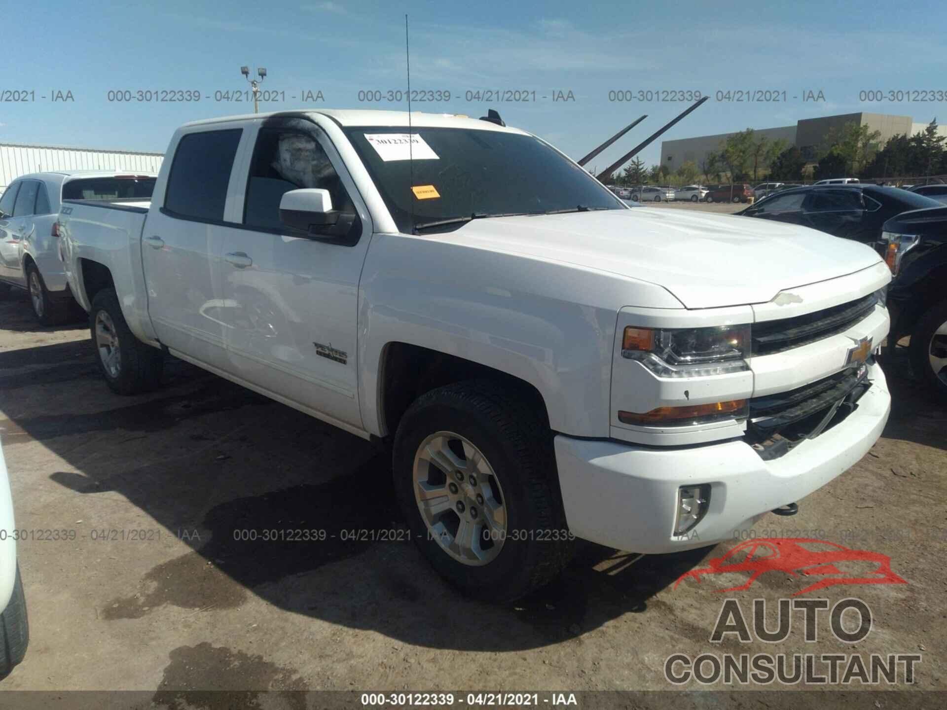 CHEVROLET SILVERADO 1500 2018 - 3GCUKREC0JG195601